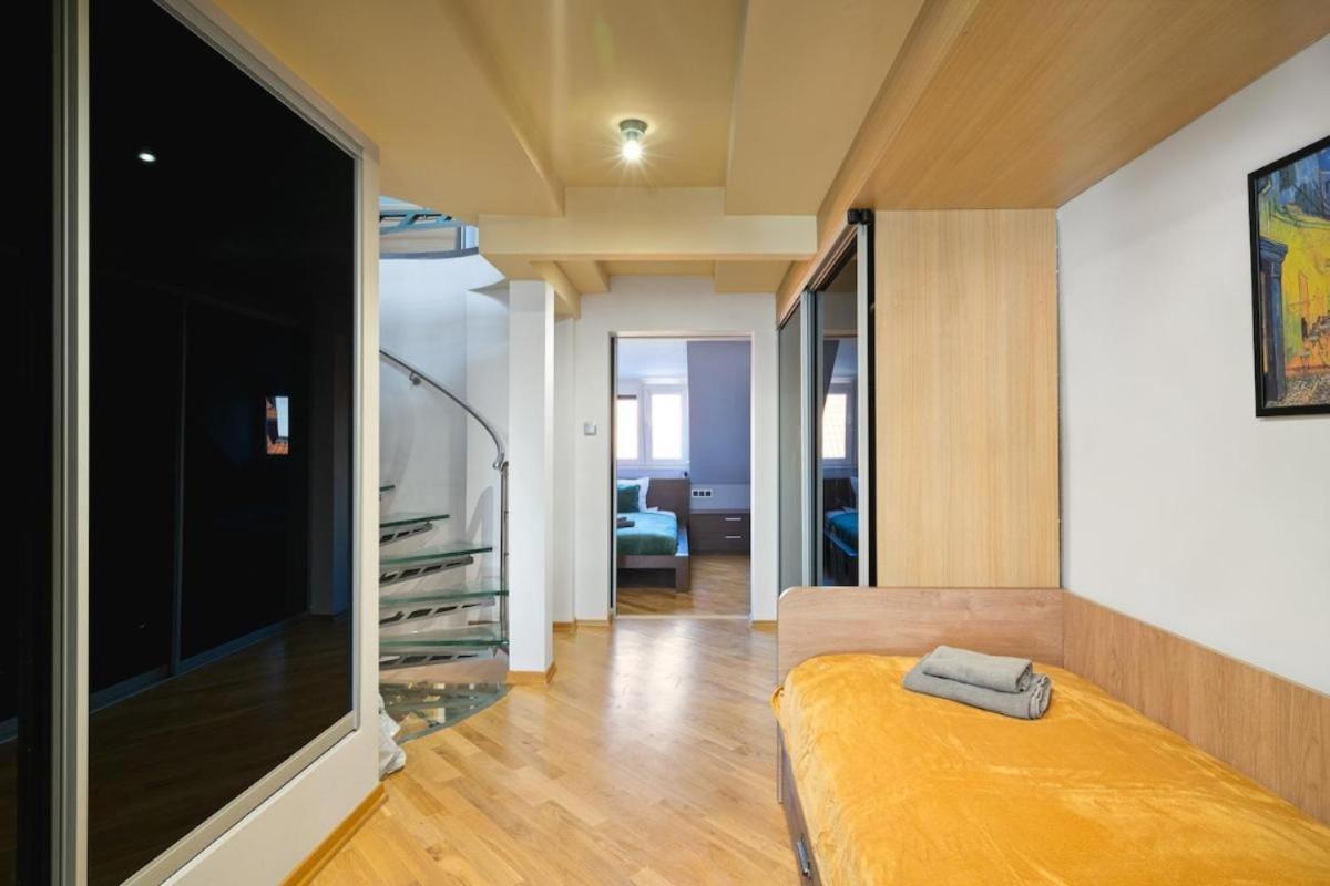 Golden Apartments Warsaw - Elegant & Stylish 3-Floor Apartment - Warsaw Old Town