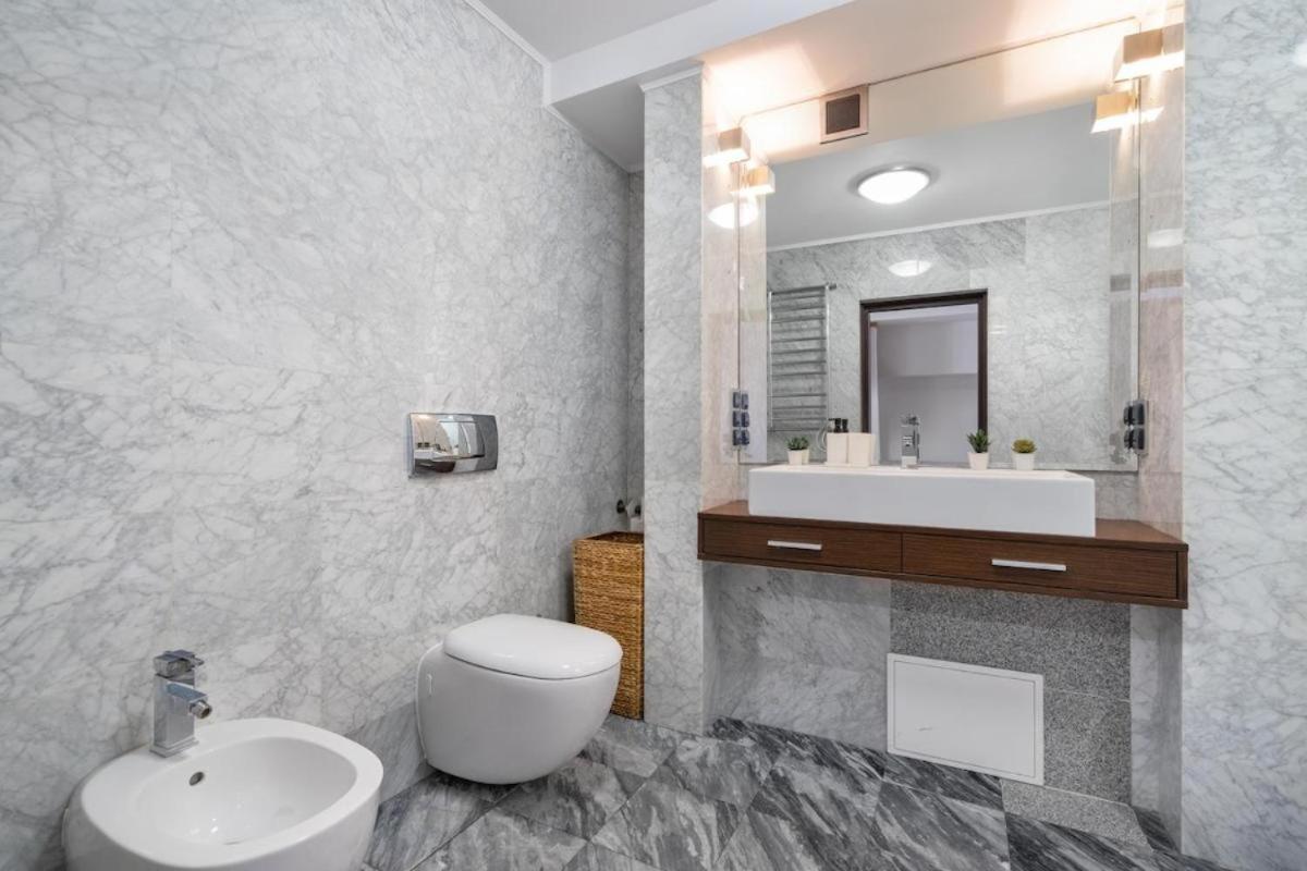 Golden Apartments Warsaw - Elegant & Stylish 3-Floor Apartment - Warsaw Old Town