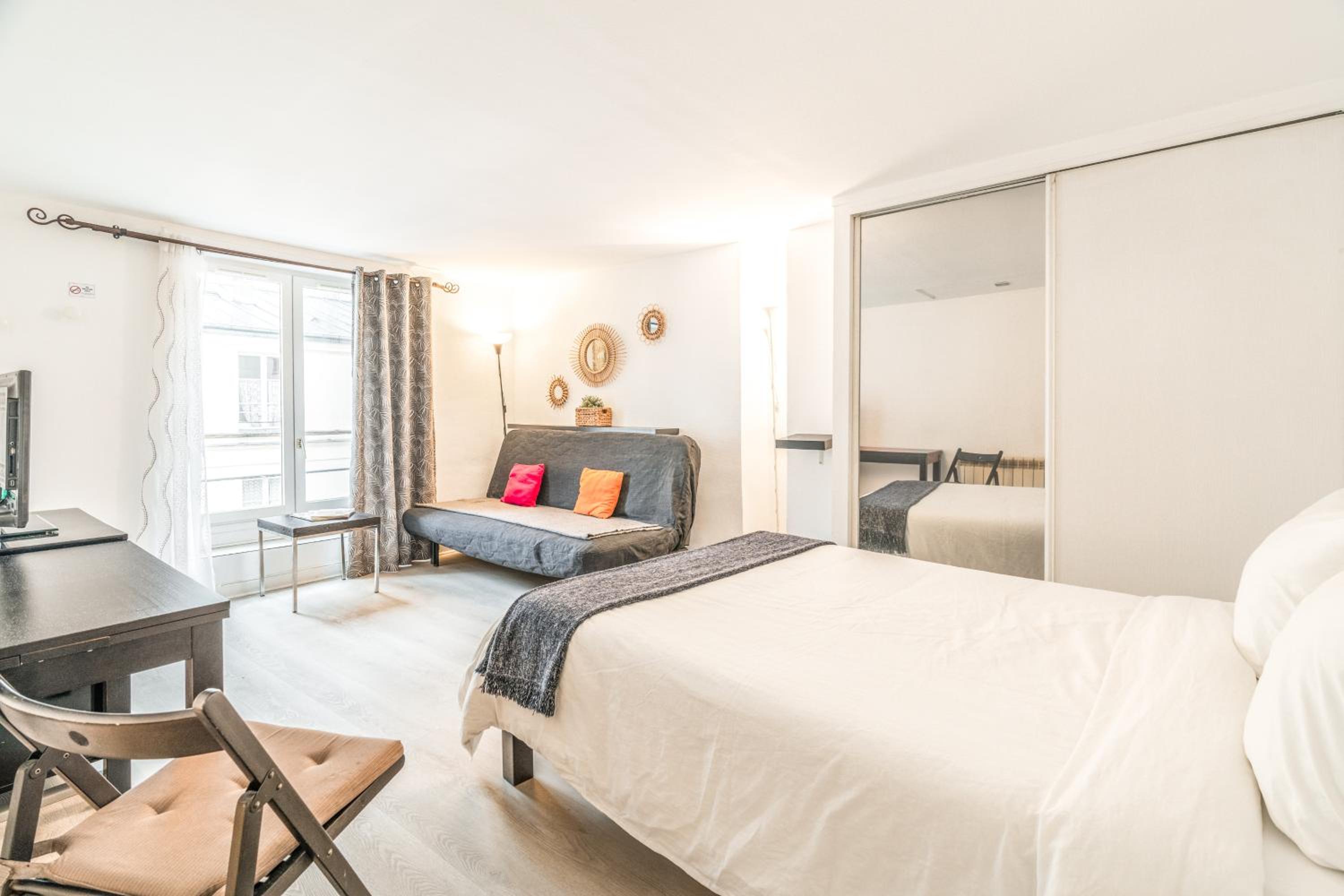 Chatelet Flat