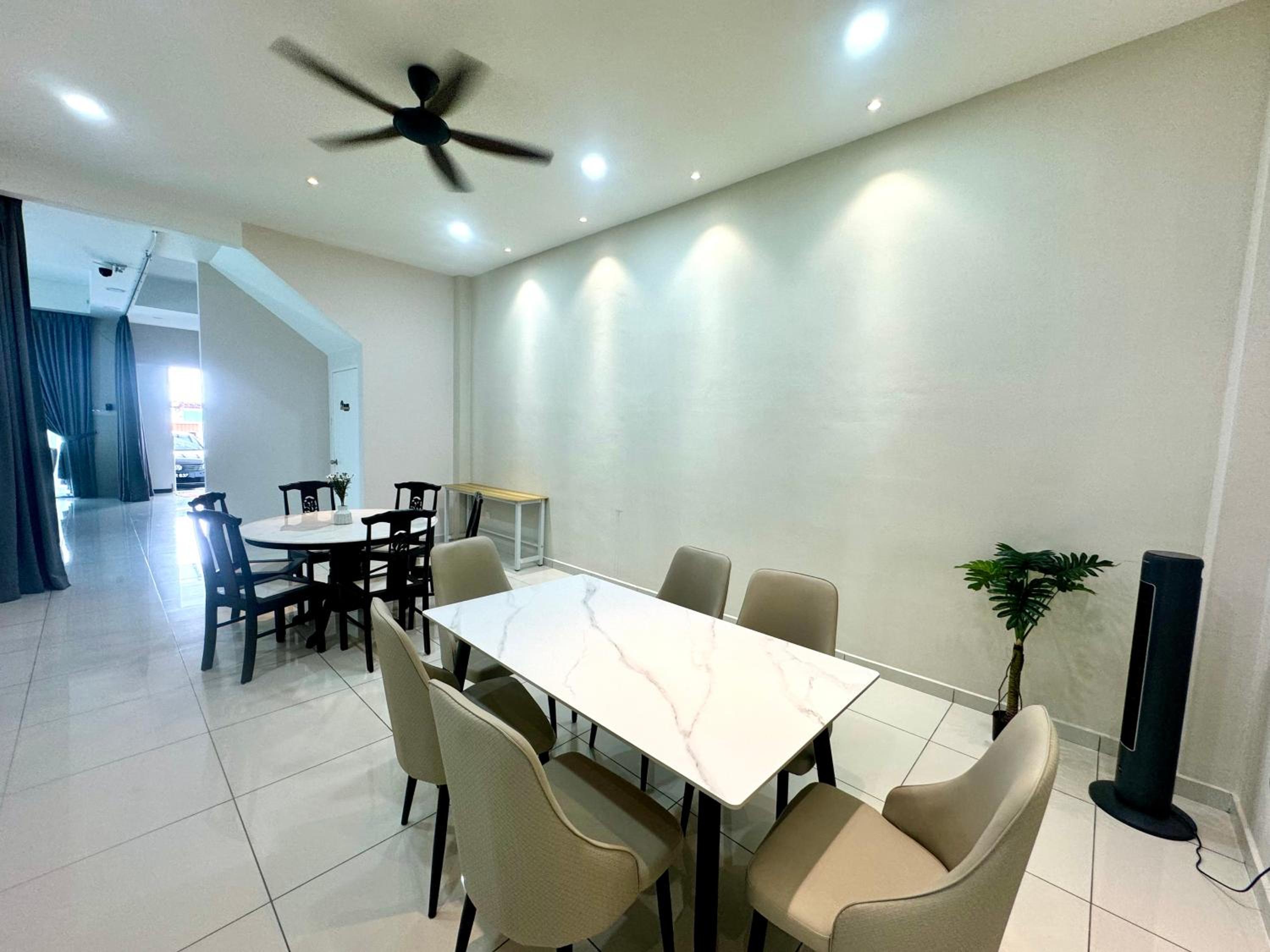 Ipoh Lahat Mines Private Pool Lake Villa by IWH Suites
