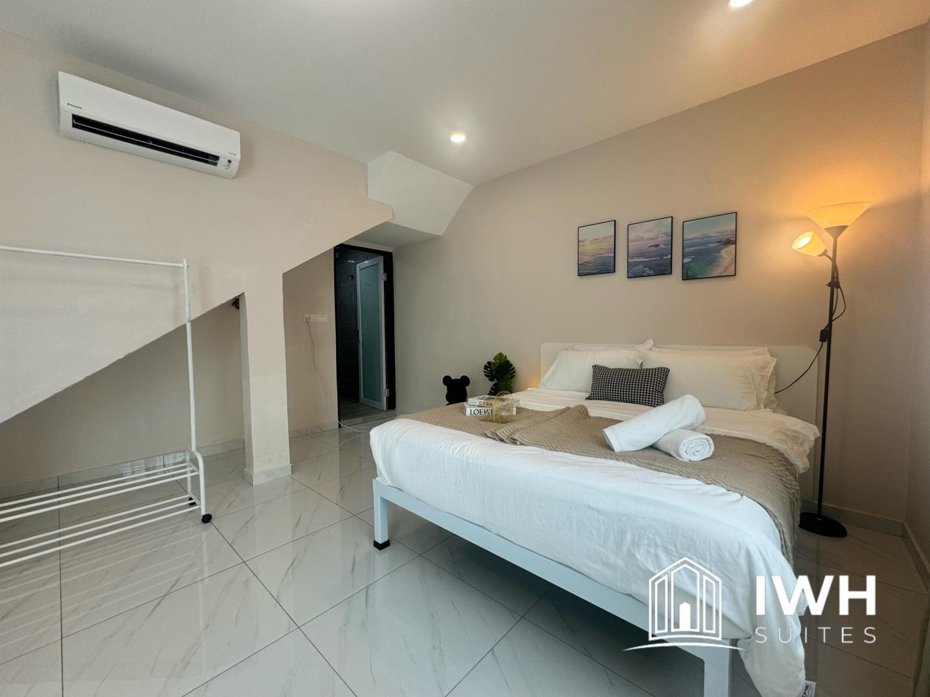 Ipoh Lahat Mines Private Pool Lake Villa by IWH Suites