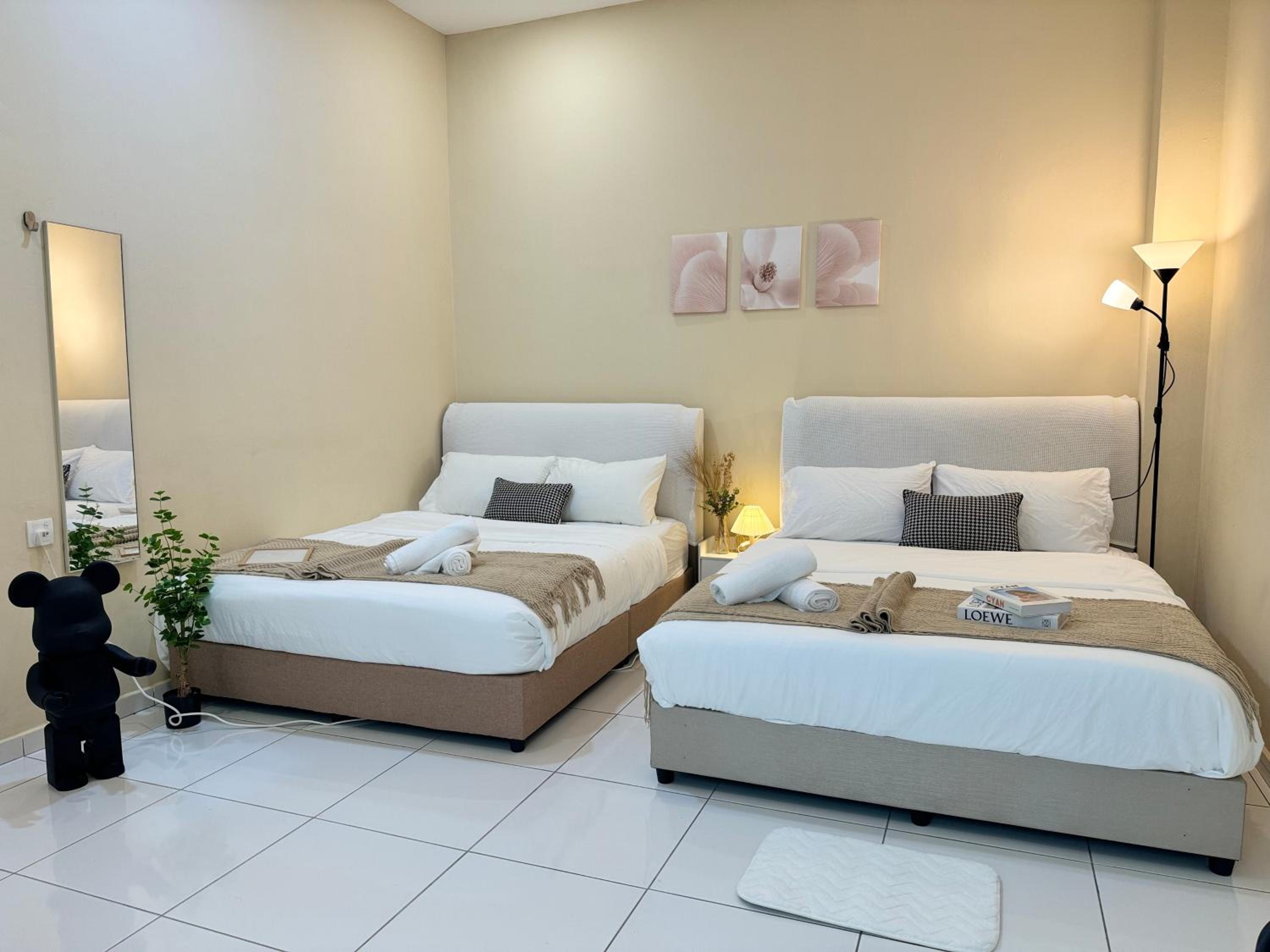 Ipoh Lahat Mines Private Pool Lake Villa by IWH Suites