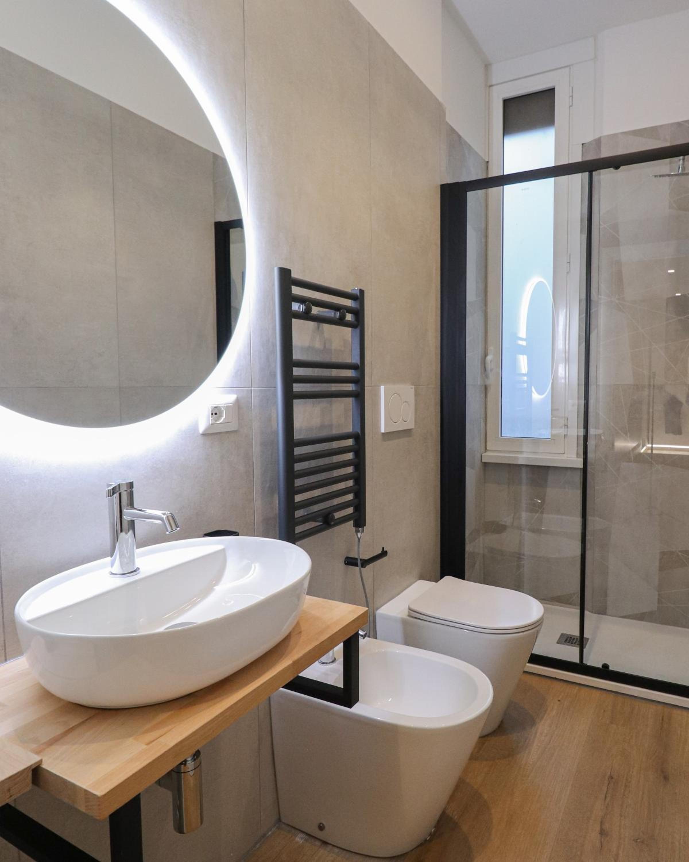 St Peter & Vatican Luxury Suites - Boutique Suites in Rome Centre & Vatican - AC, Wifi & Metro 5 min