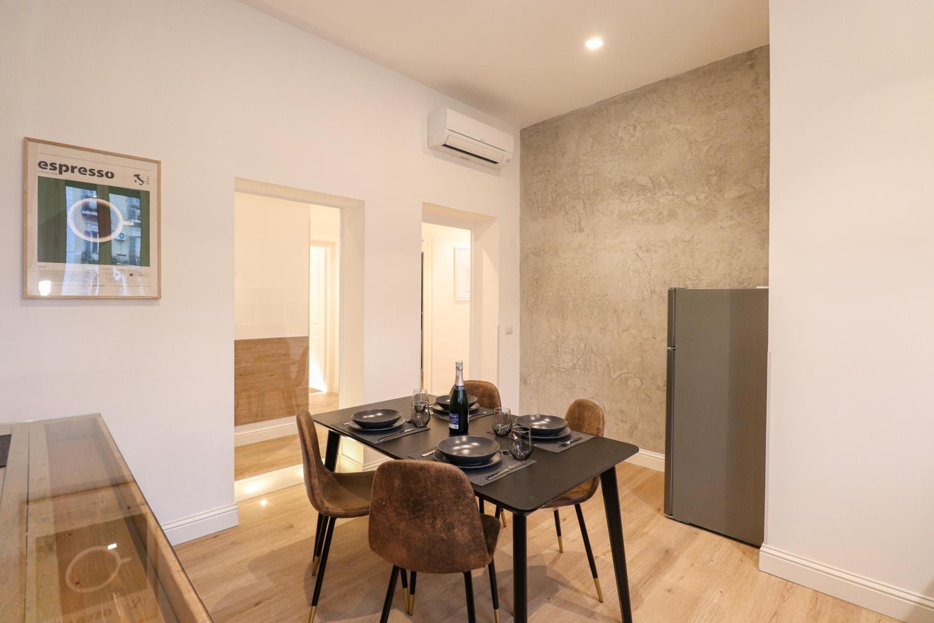 St Peter & Vatican Luxury Suites - Boutique Suites in Rome Centre & Vatican - AC, Wifi & Metro 5 min
