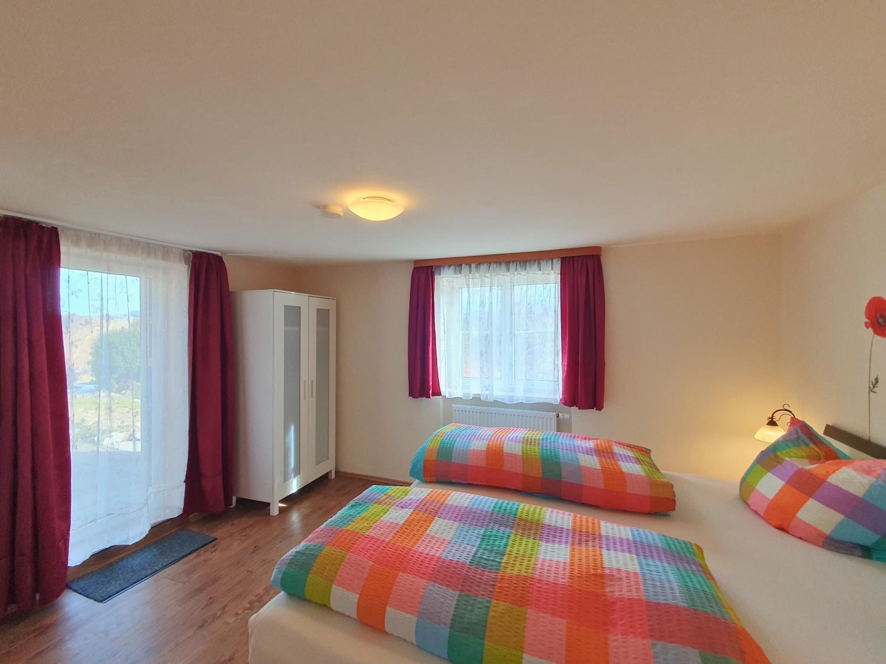 Haus Hindelang - 2 FeWos mit Zugspitzblick, inkl Königscard, gratis Parken & WLAN, Self Check-In, 5 Minuten ins Zentrum
