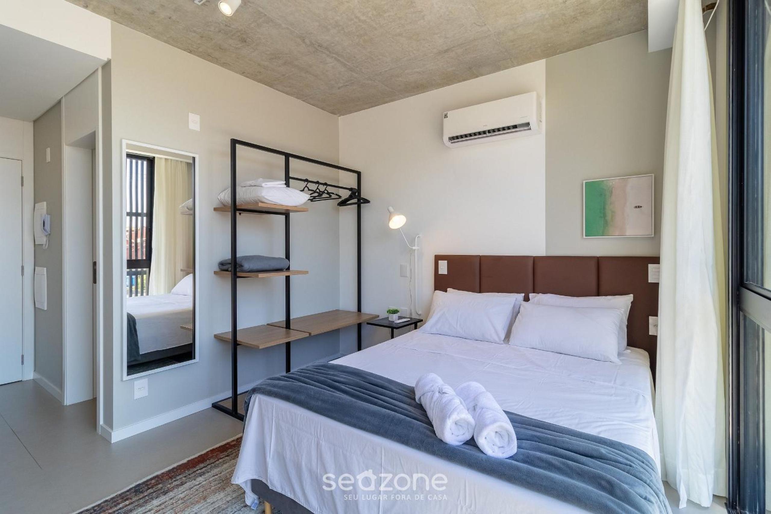 Studios in Building with Swimming Pool in Jurerê - SOT