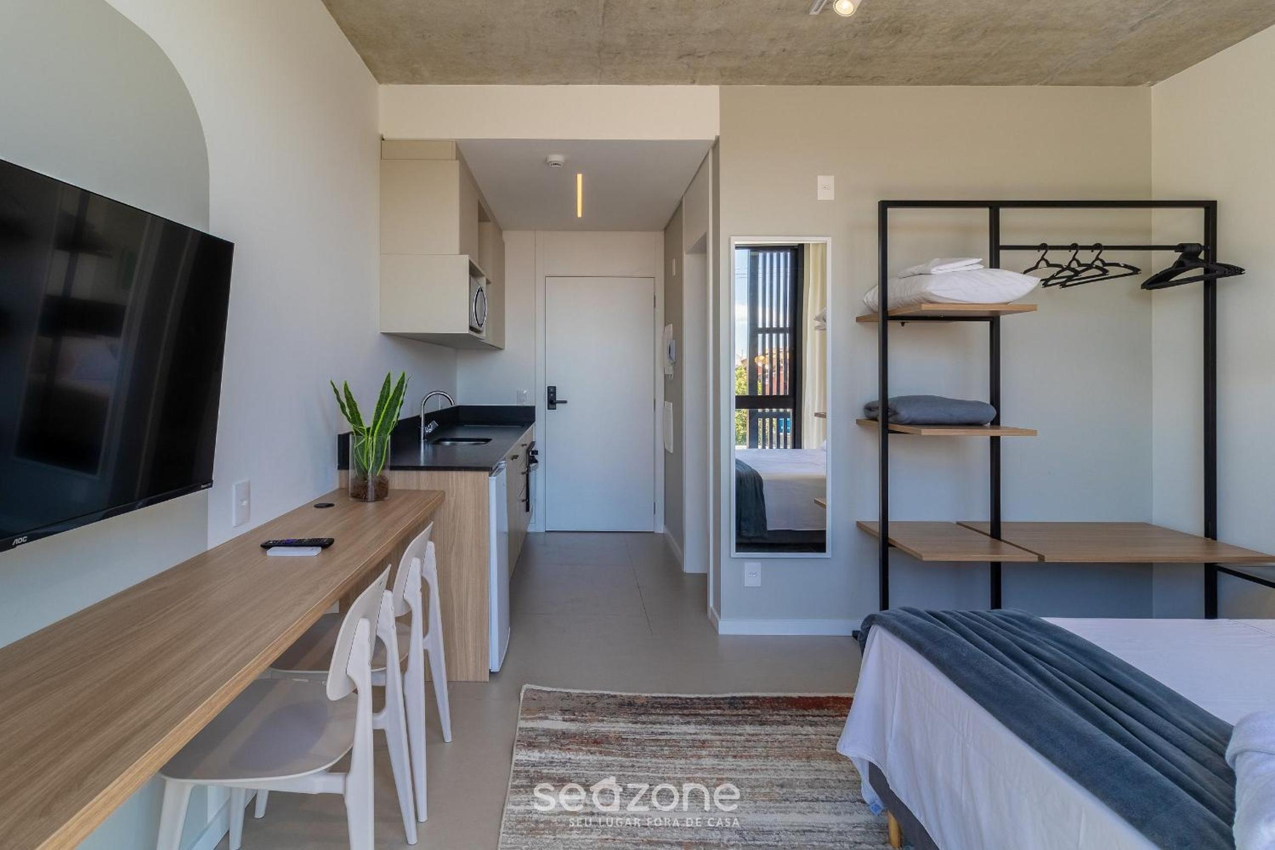 Studios in Building with Swimming Pool in Jurerê - SOT