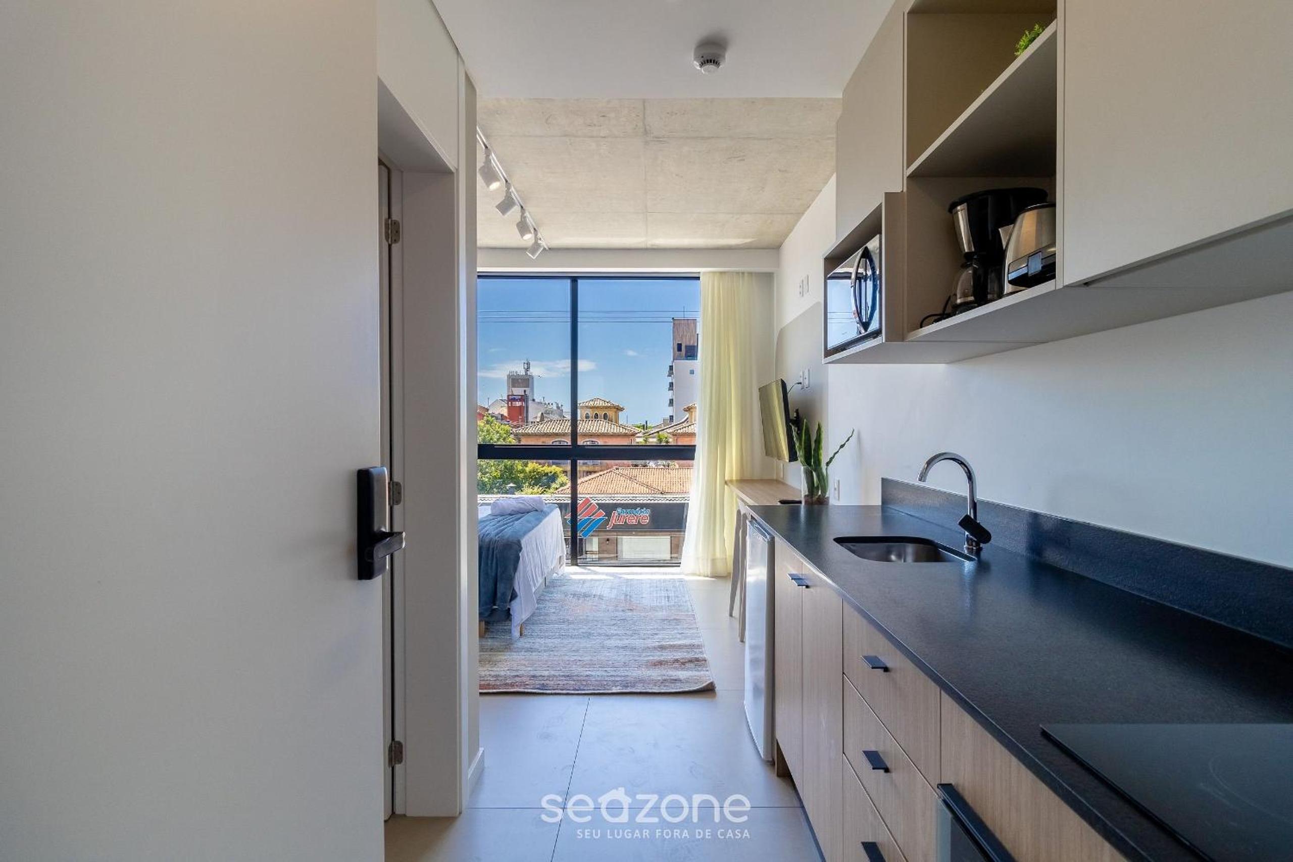 Studios in Building with Swimming Pool in Jurerê - SOT