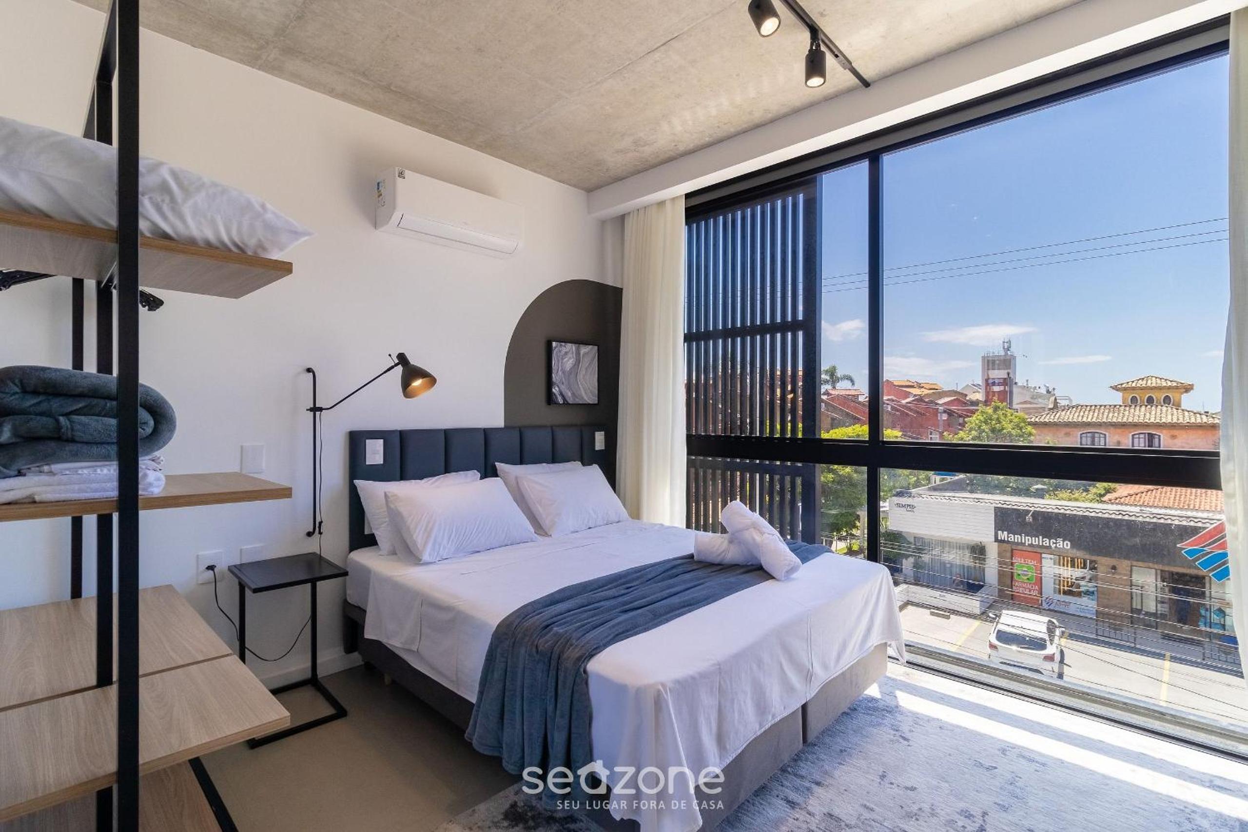 Studios in Building with Swimming Pool in Jurerê - SOT