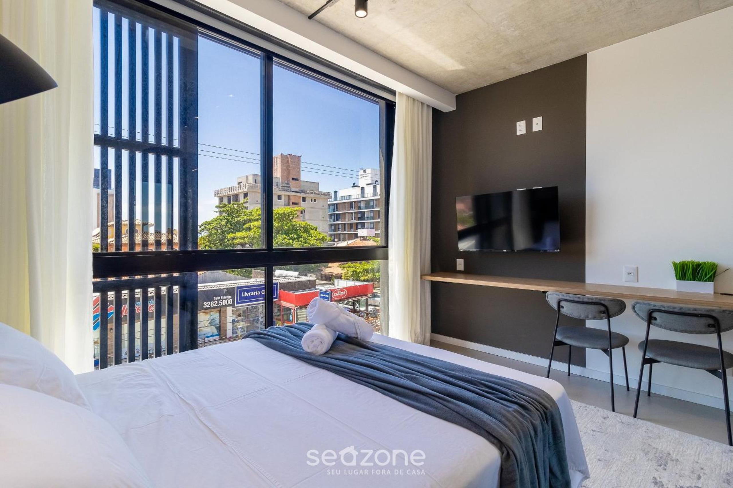 Studios in Building with Swimming Pool in Jurerê - SOT