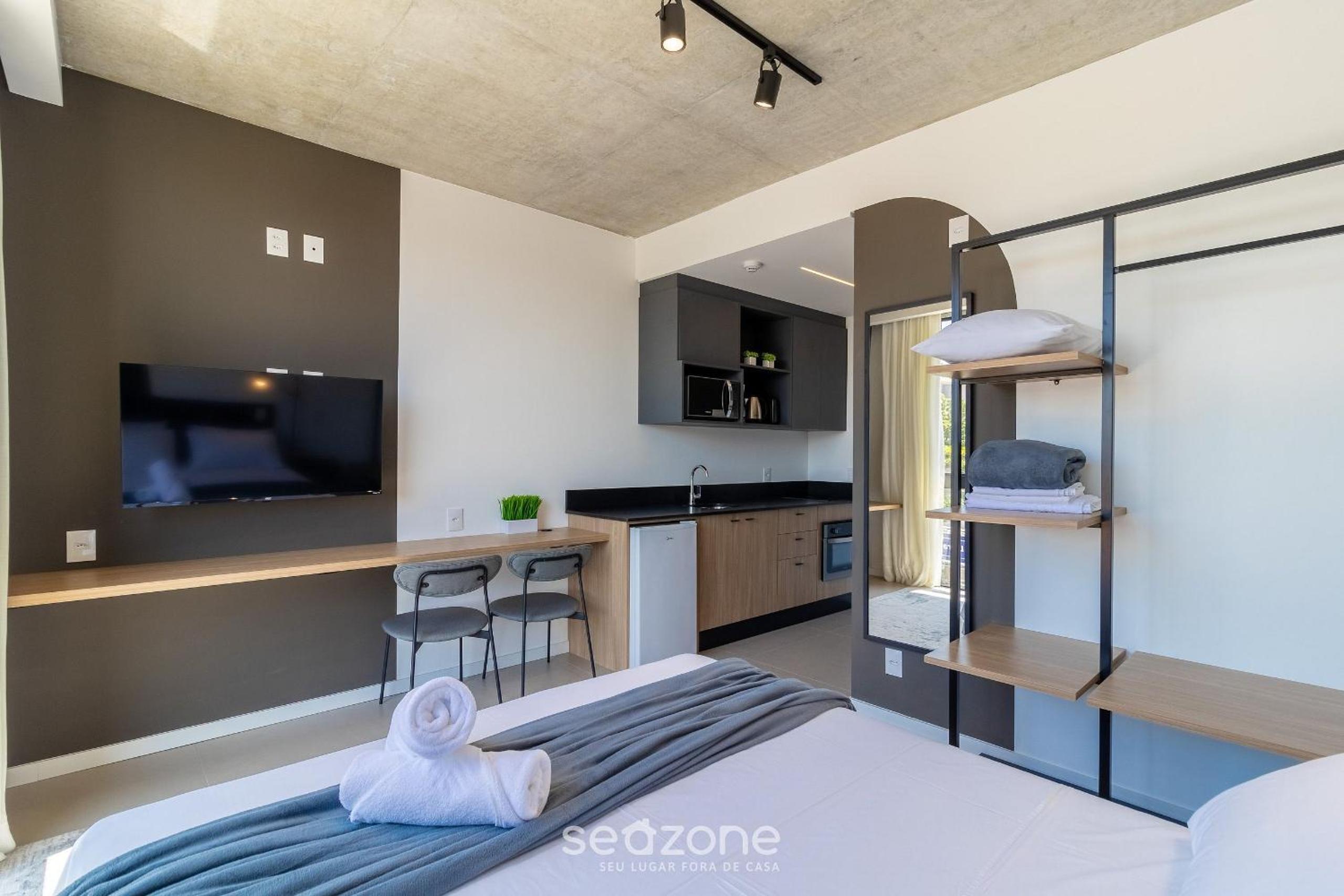 Studios in Building with Swimming Pool in Jurerê - SOT