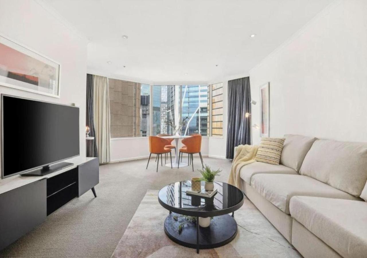 Breathtaking Harbour Bridge Views In Prime Locale