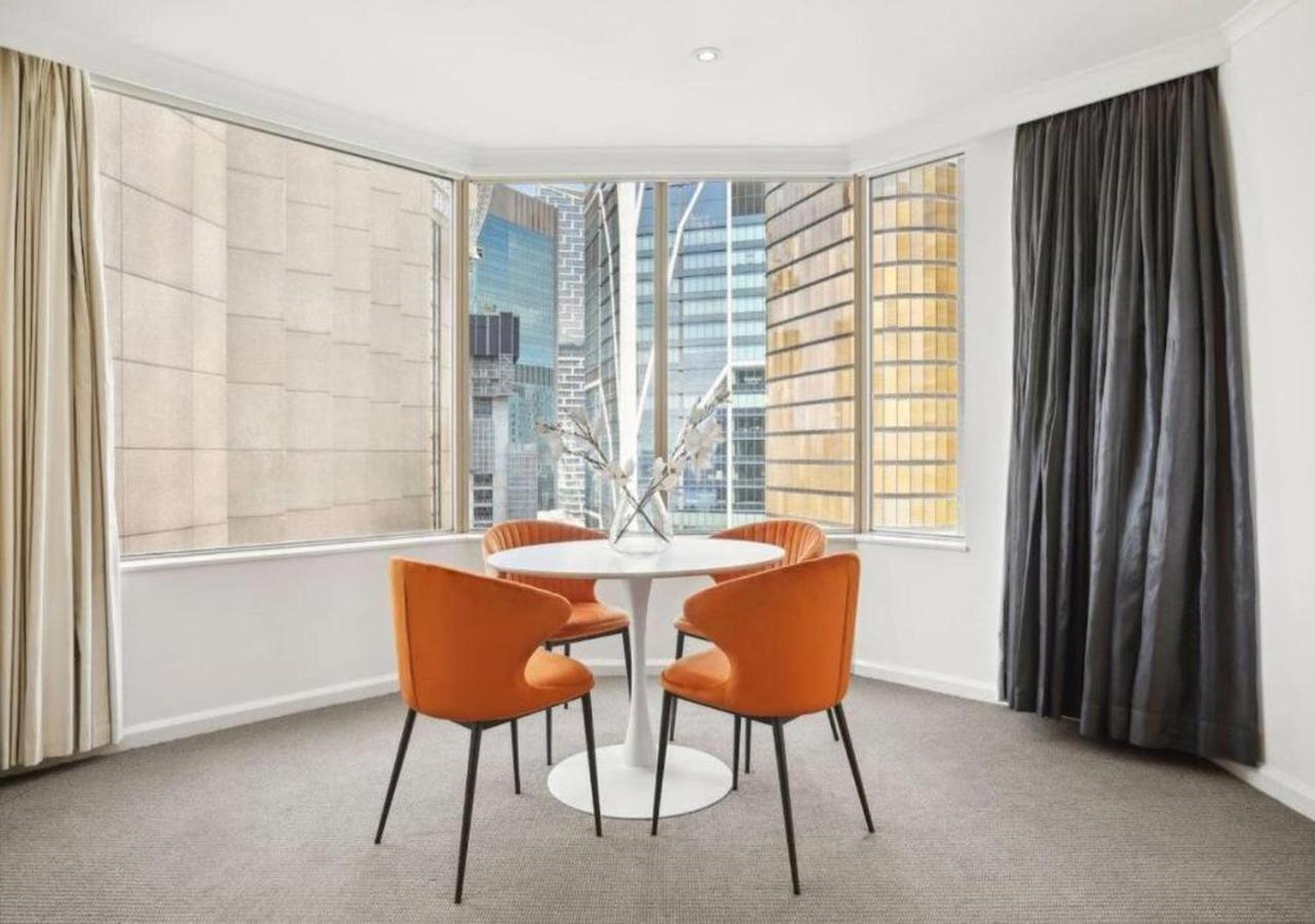 Breathtaking Harbour Bridge Views In Prime Locale