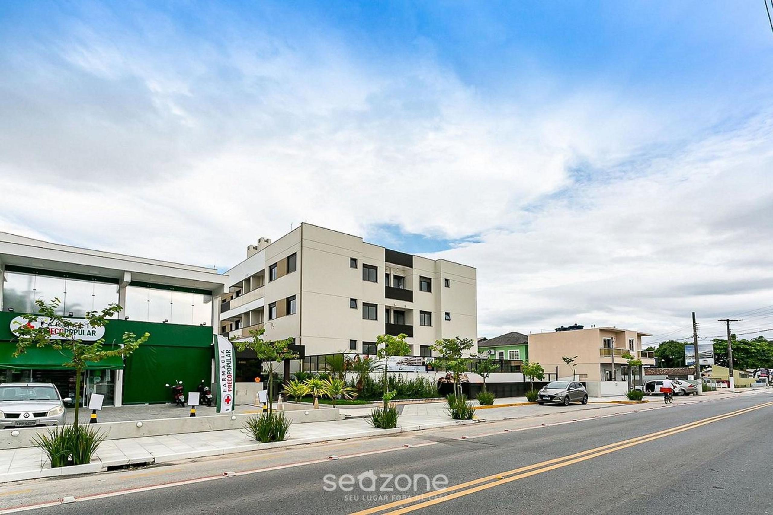 Apart Near the Beach in Cond. w/ Pool ADC0205