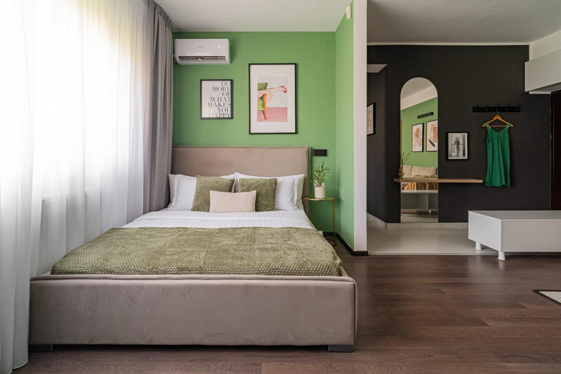 Cismigiu Park Studio - Fresh & Serene Flat with Light-Filled Interiors