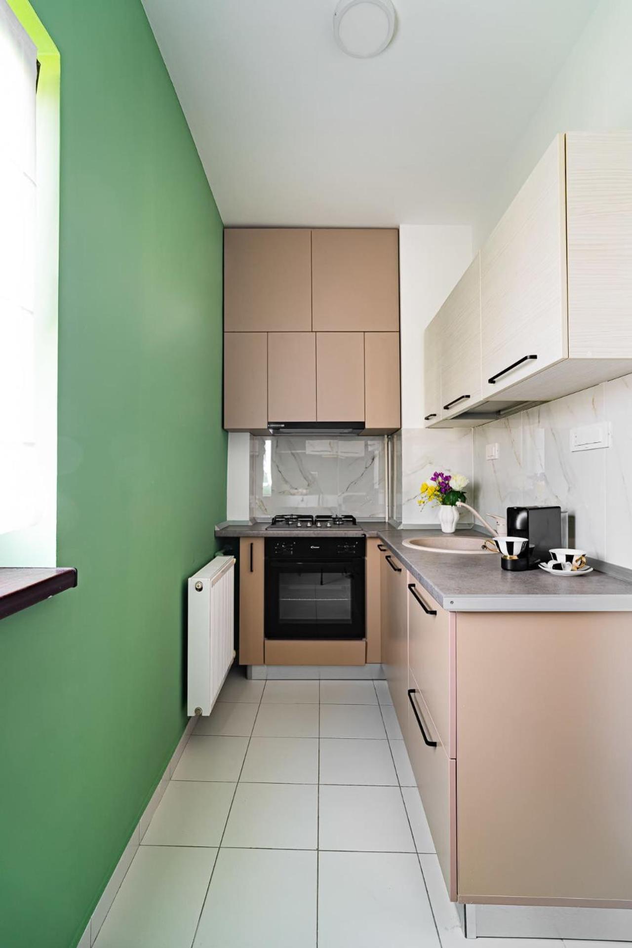 Cismigiu Park Studio - Fresh & Serene Flat with Light-Filled Interiors