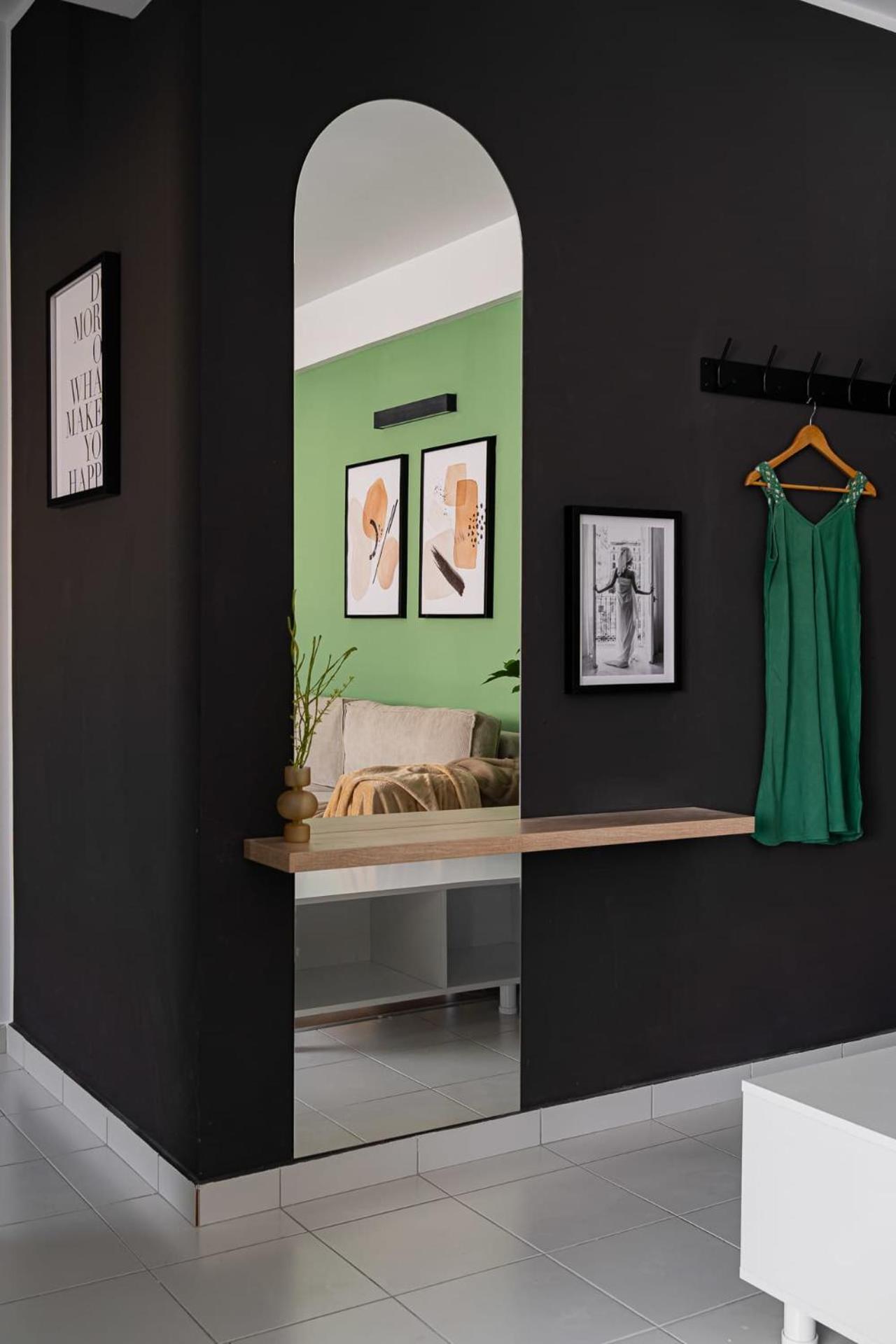 Cismigiu Park Studio - Fresh & Serene Flat with Light-Filled Interiors
