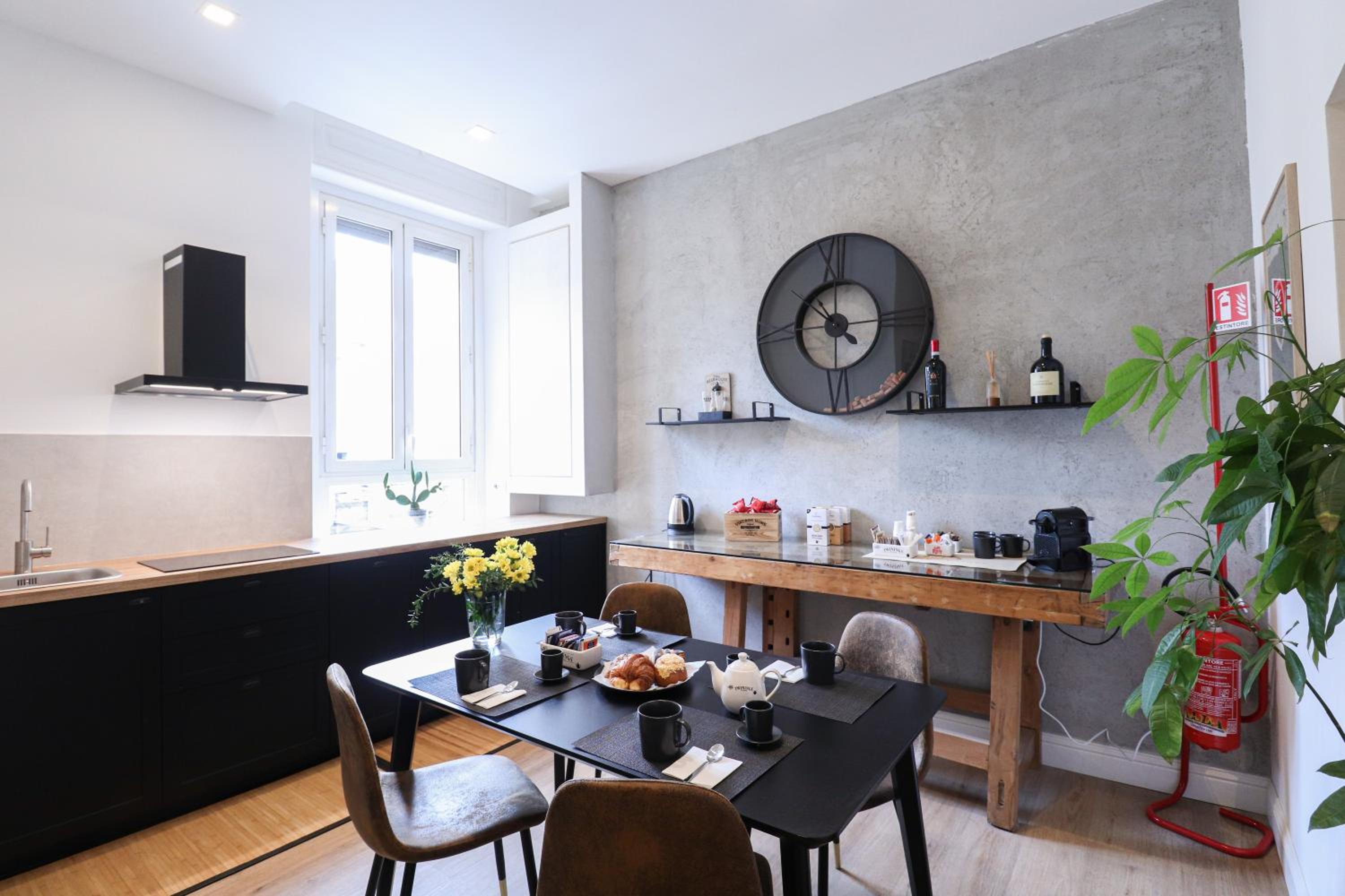 St Peter & Vatican Luxury Suites - Boutique Suites in Rome Centre & Vatican - AC, Wifi & Metro 5 min