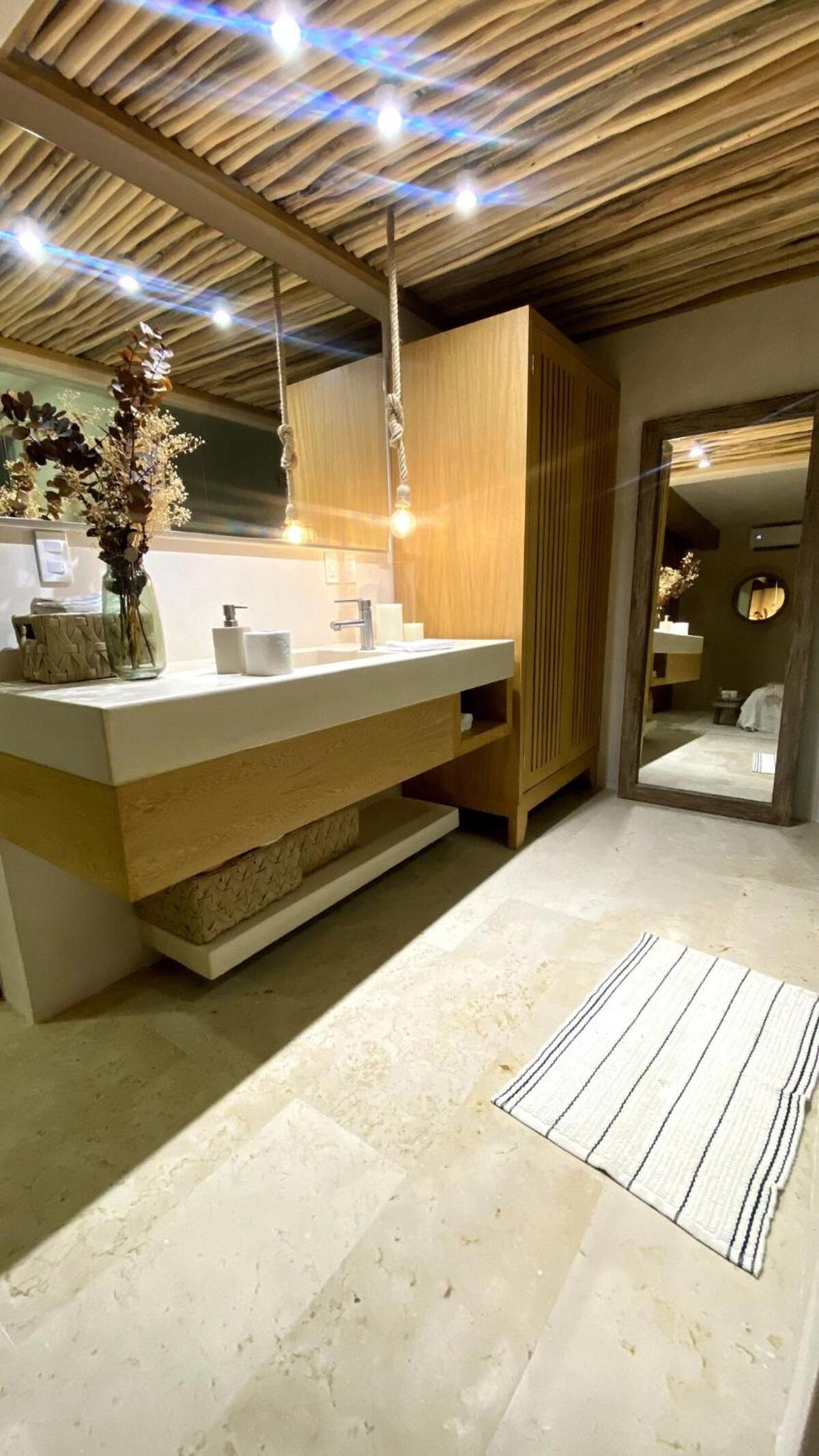 New Villa with bathtub and Jacuzzi