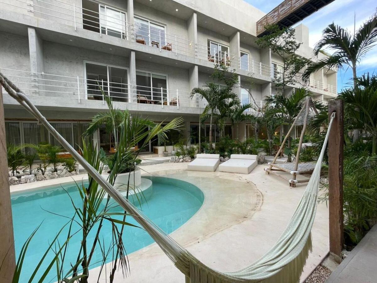New Villa with bathtub and Jacuzzi
