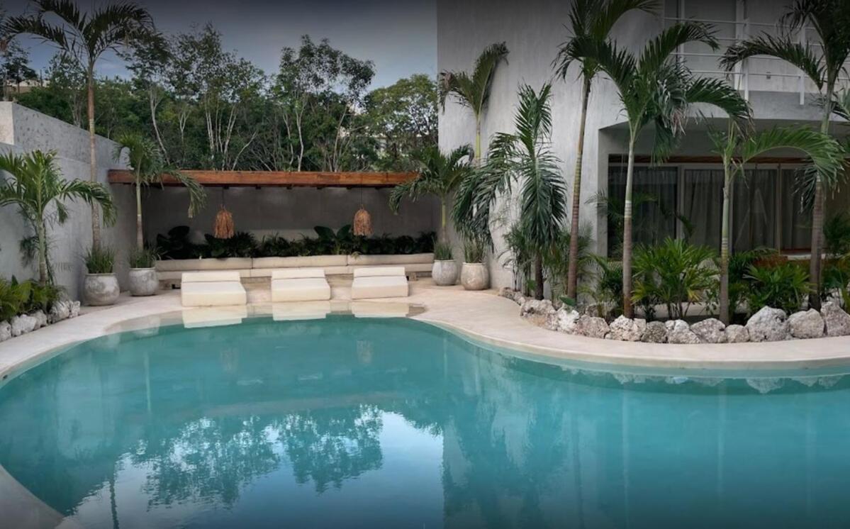 New Villa with bathtub and Jacuzzi