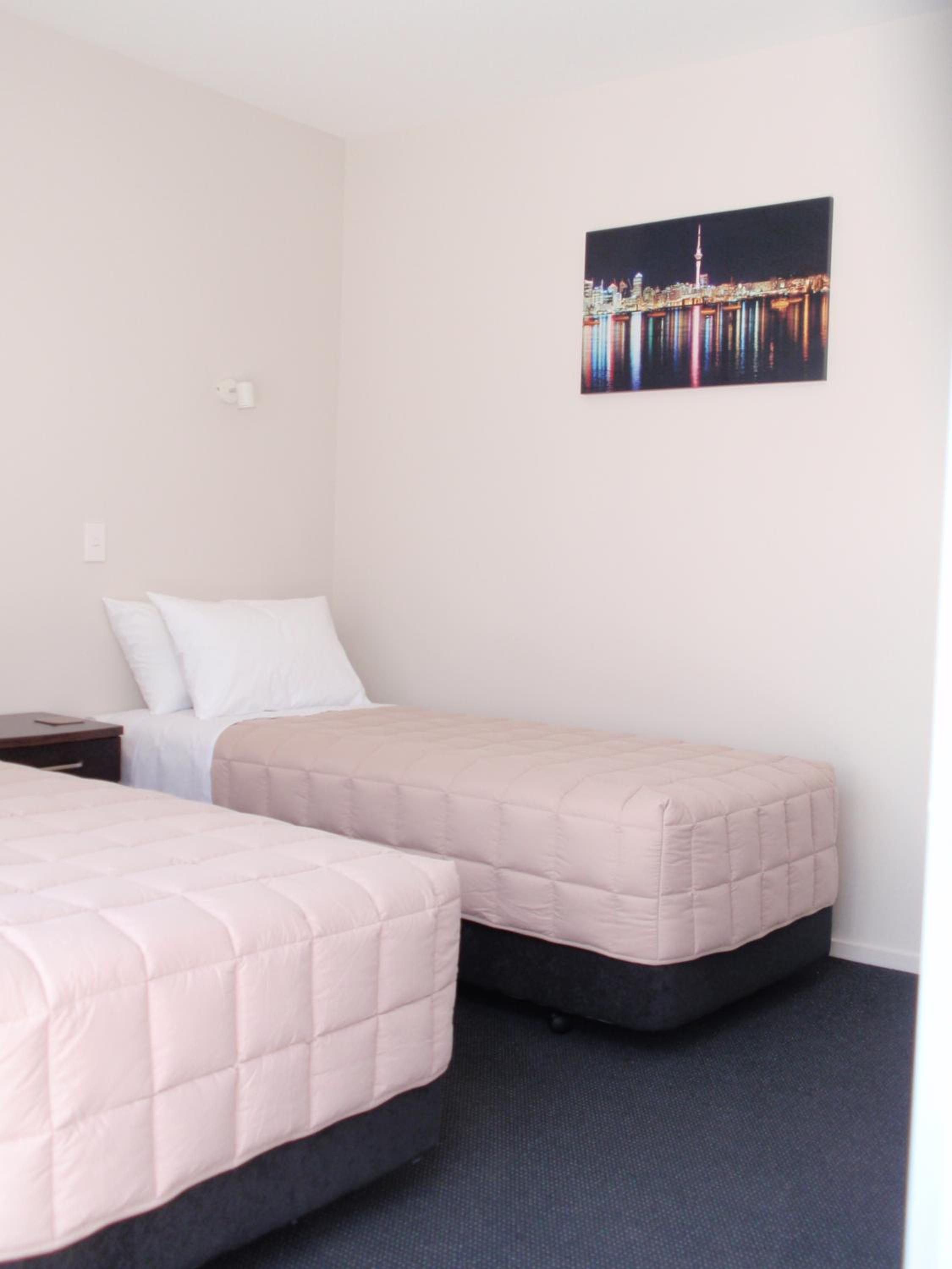 319 Addington Motel