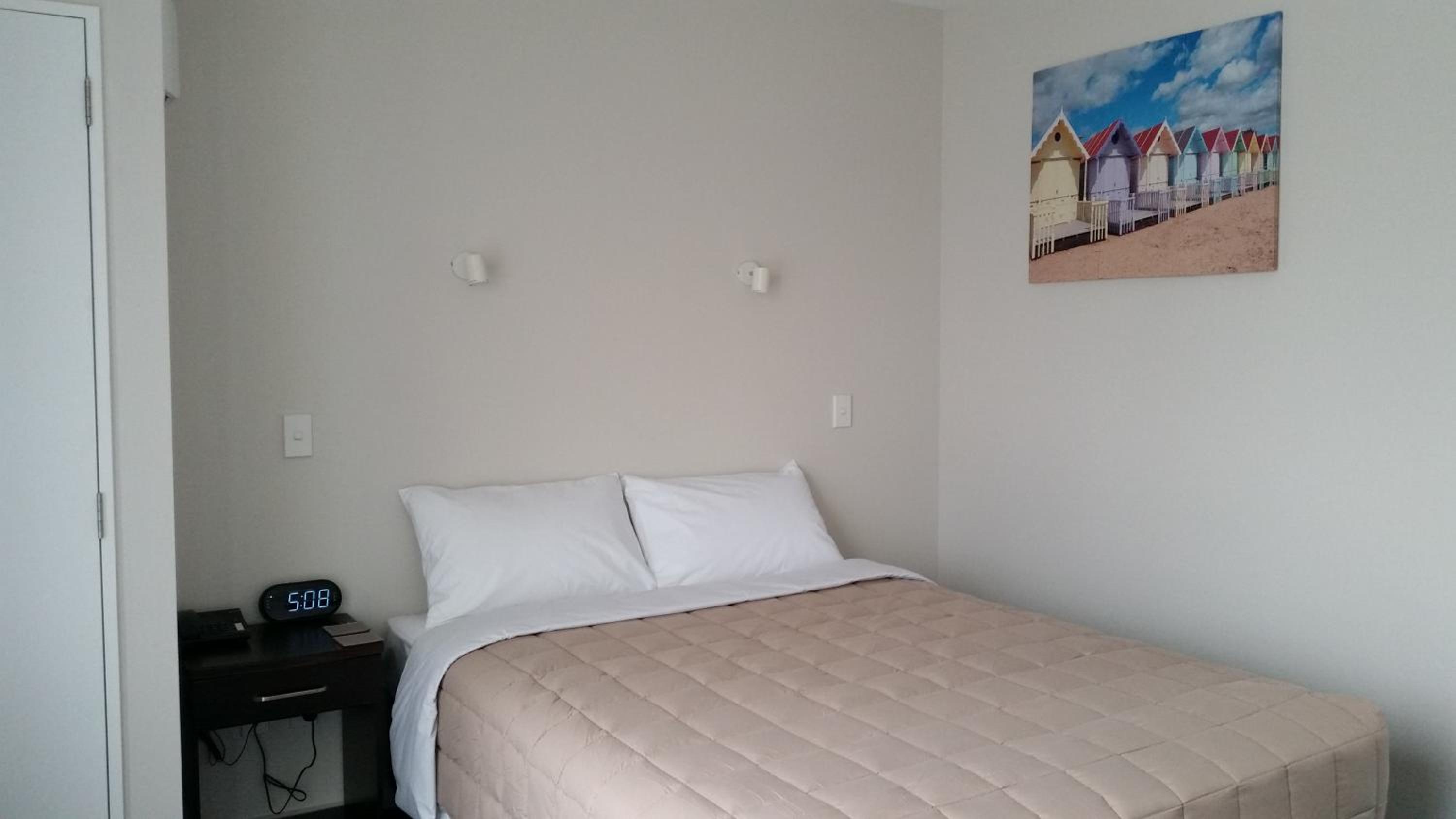 319 Addington Motel
