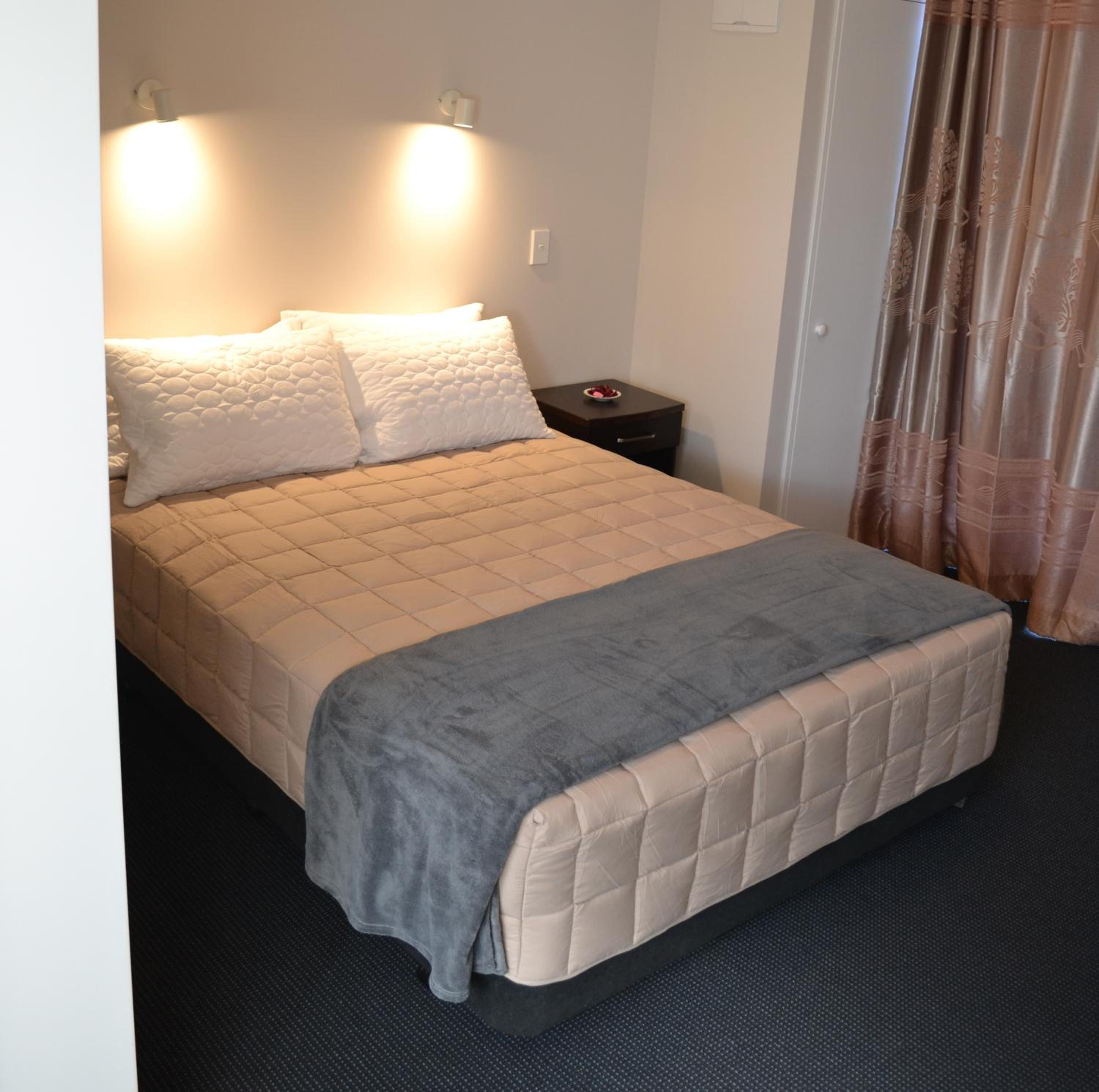 319 Addington Motel