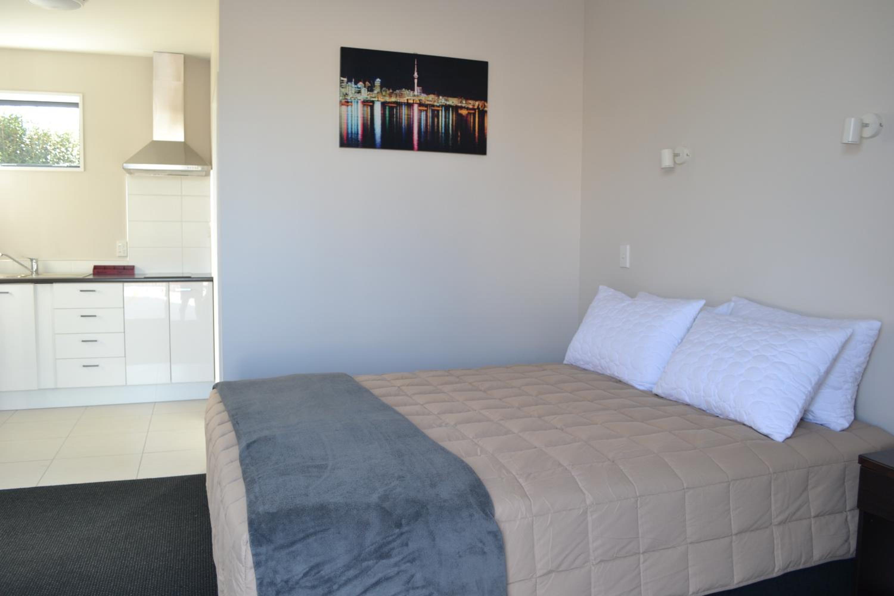 319 Addington Motel