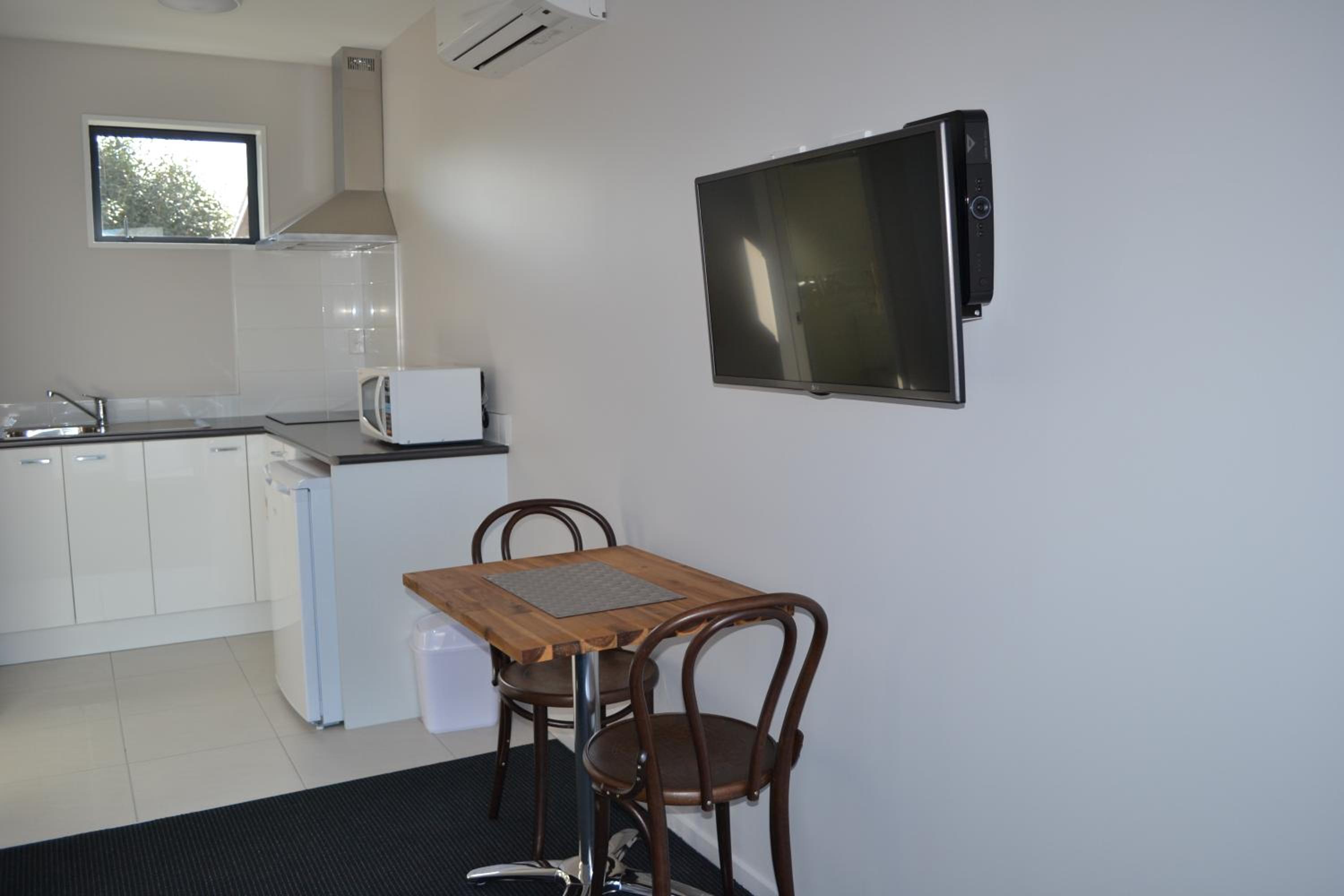 319 Addington Motel