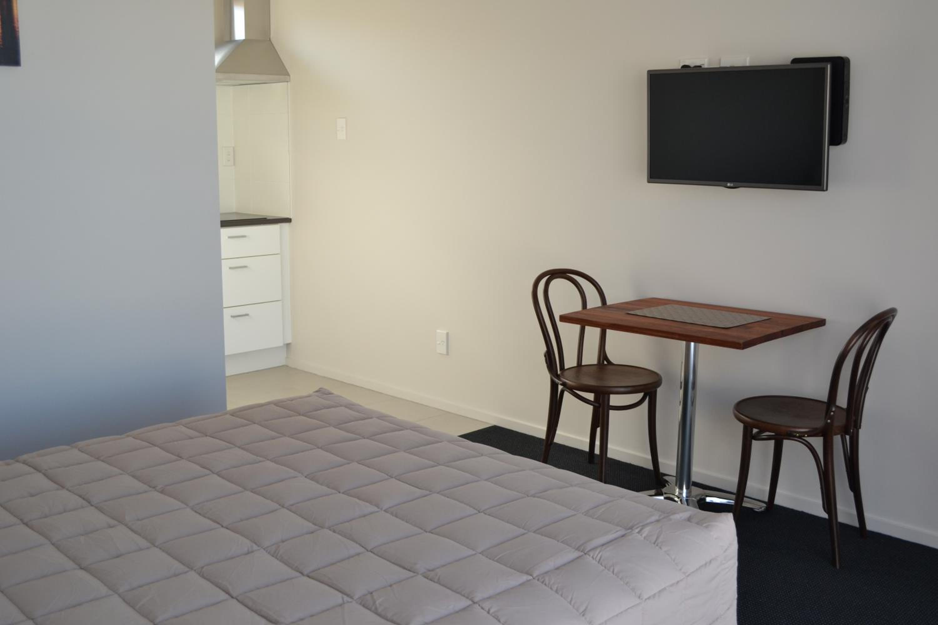 319 Addington Motel