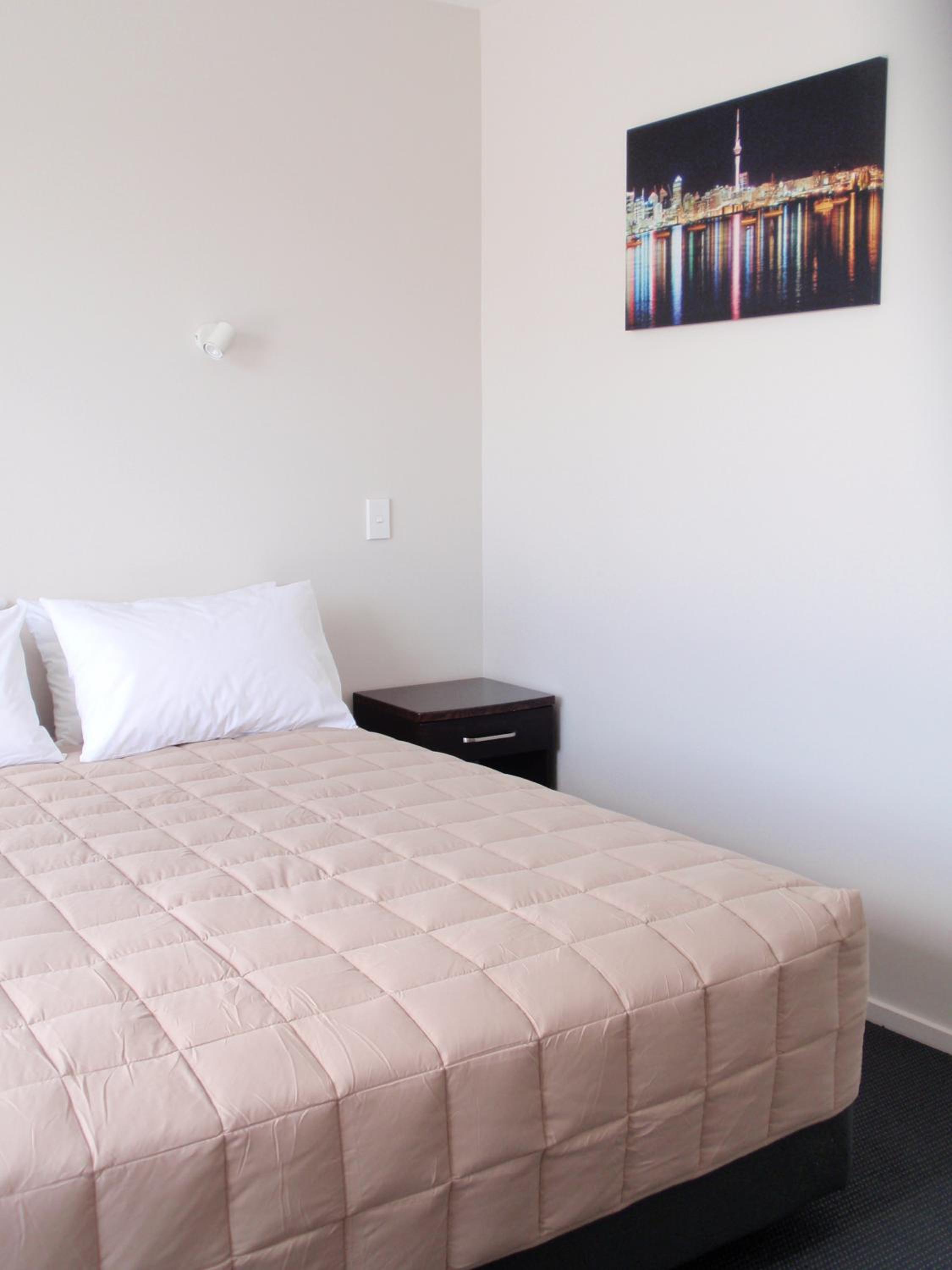 319 Addington Motel