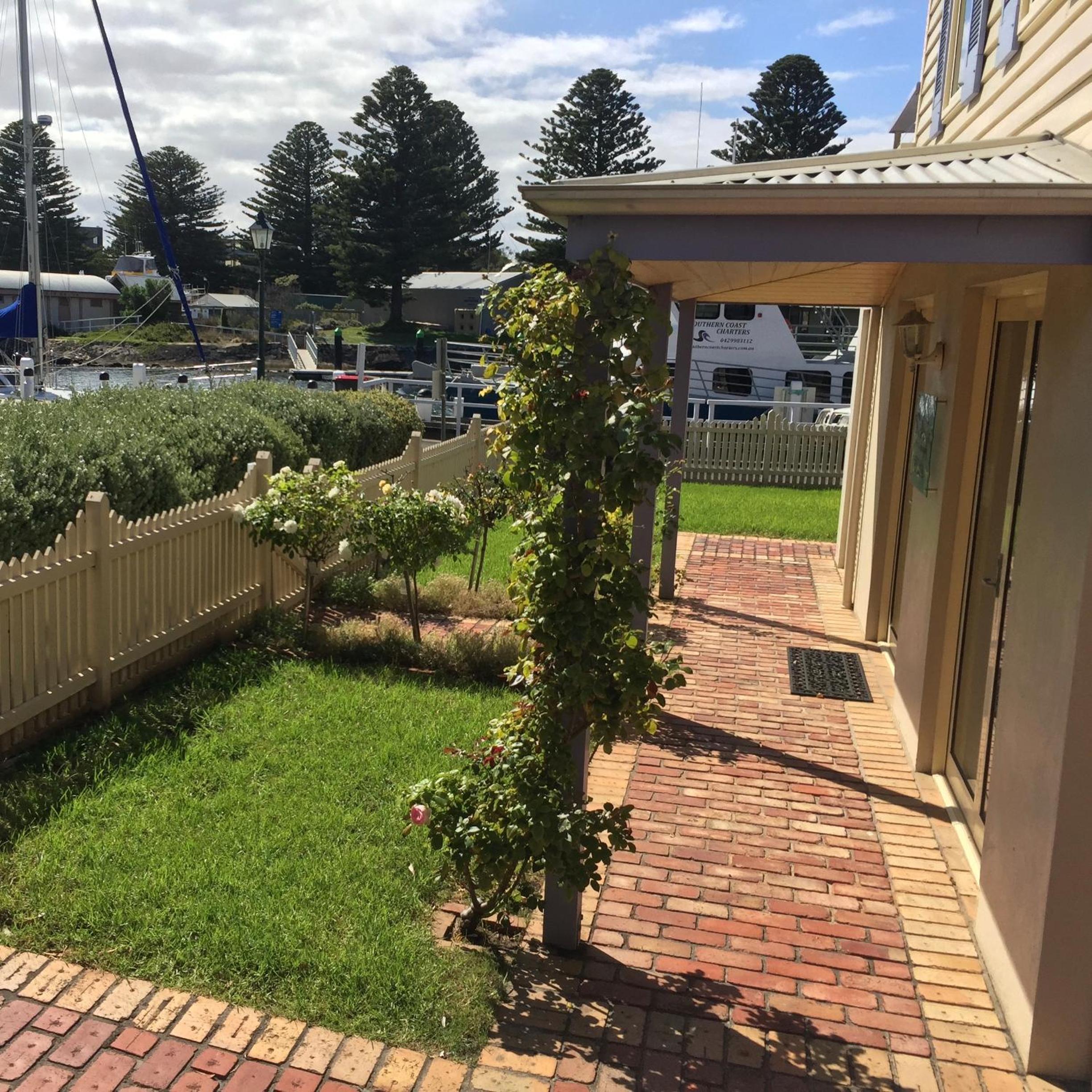 Dockside Waterfront Indulgence