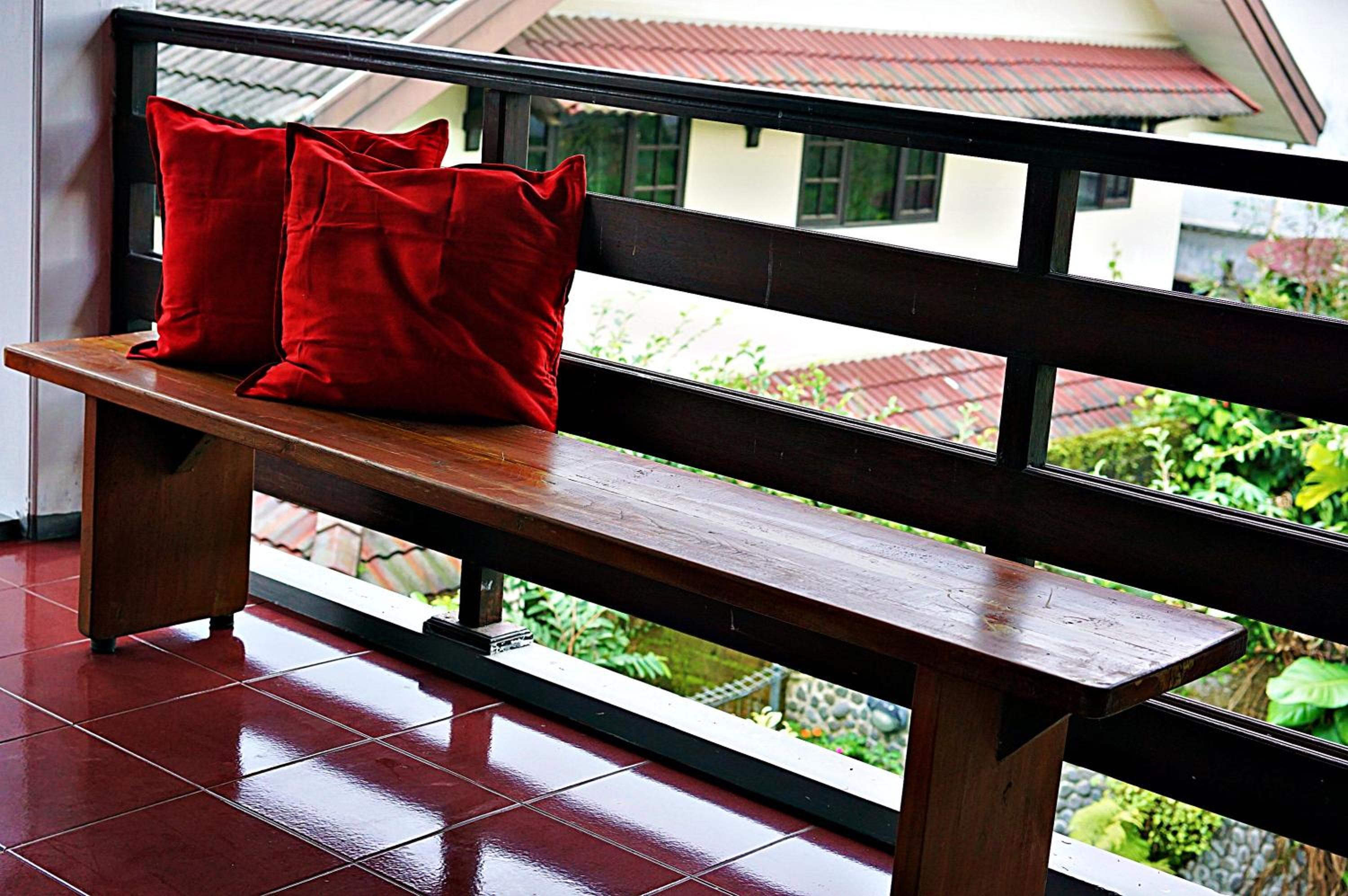 Holidayhome Alam Cipanas Puncak, Puncak - 9