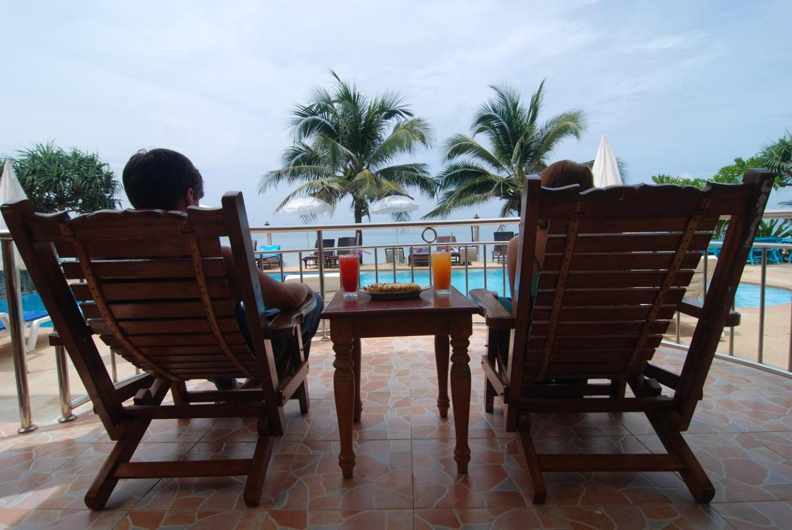 Lanta Paradise Beach Resort