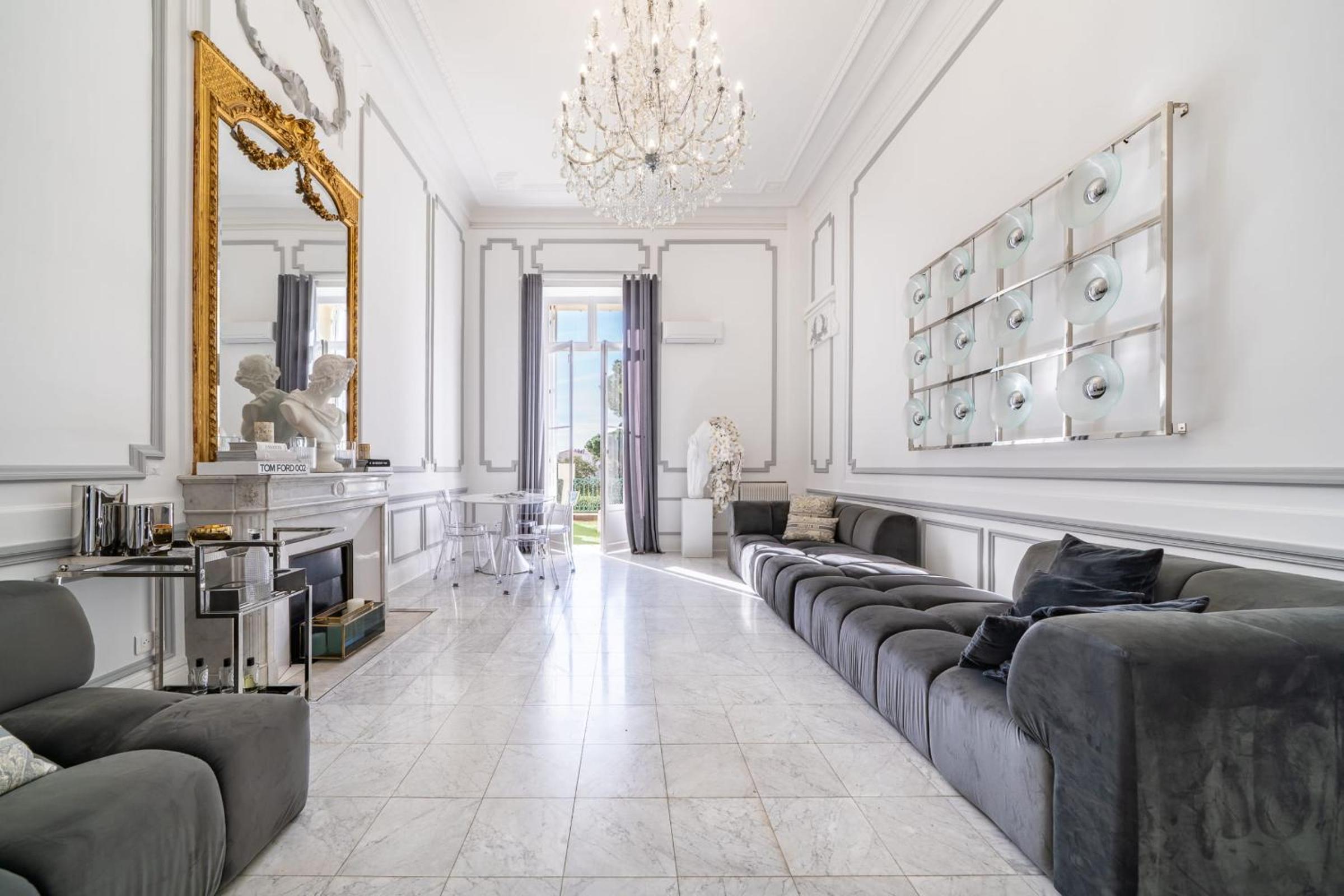 Prestige Cannes Alexandre III Terrace 2bdr by B'Your Home