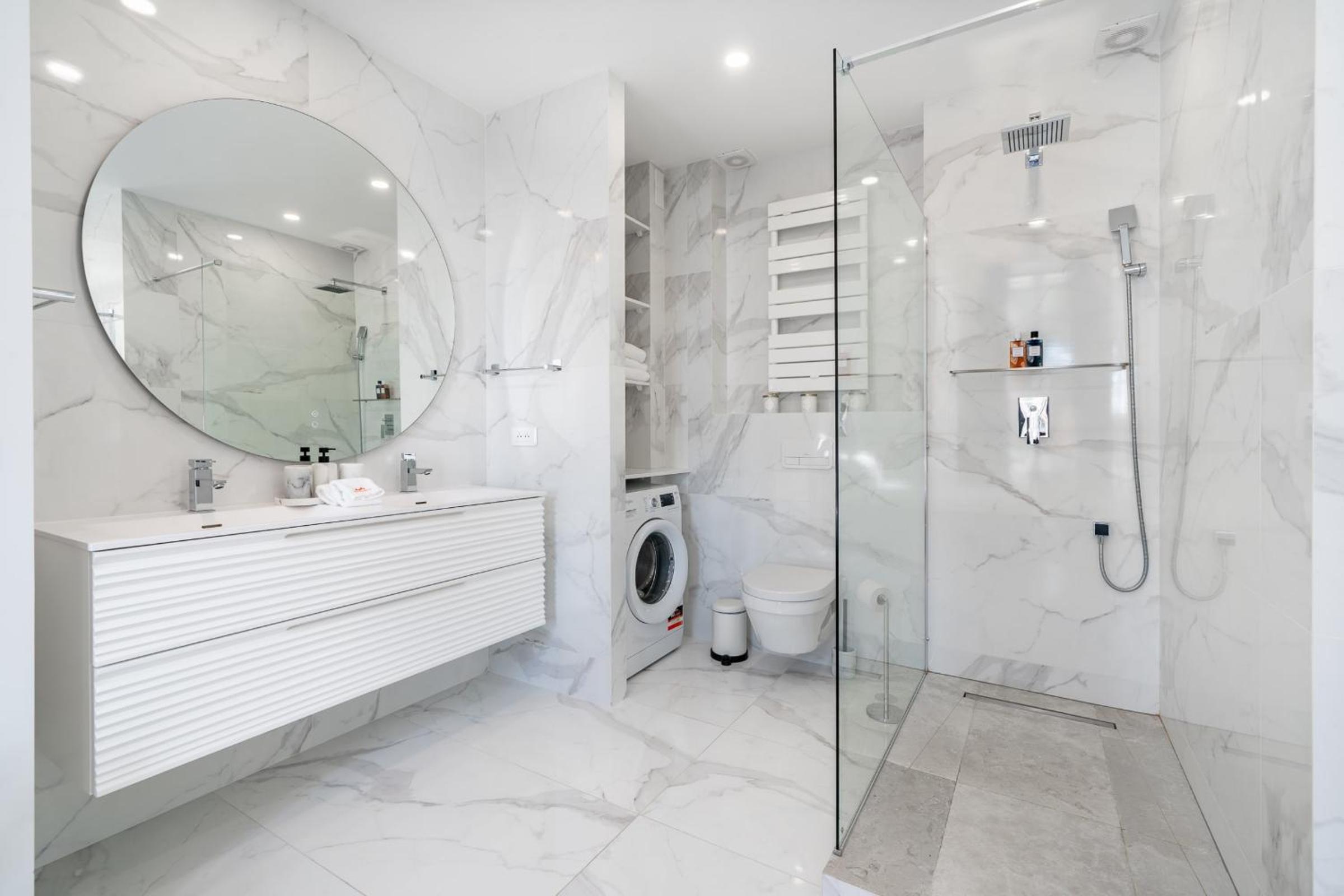 Prestige Cannes Alexandre III Terrace 2bdr by B'Your Home