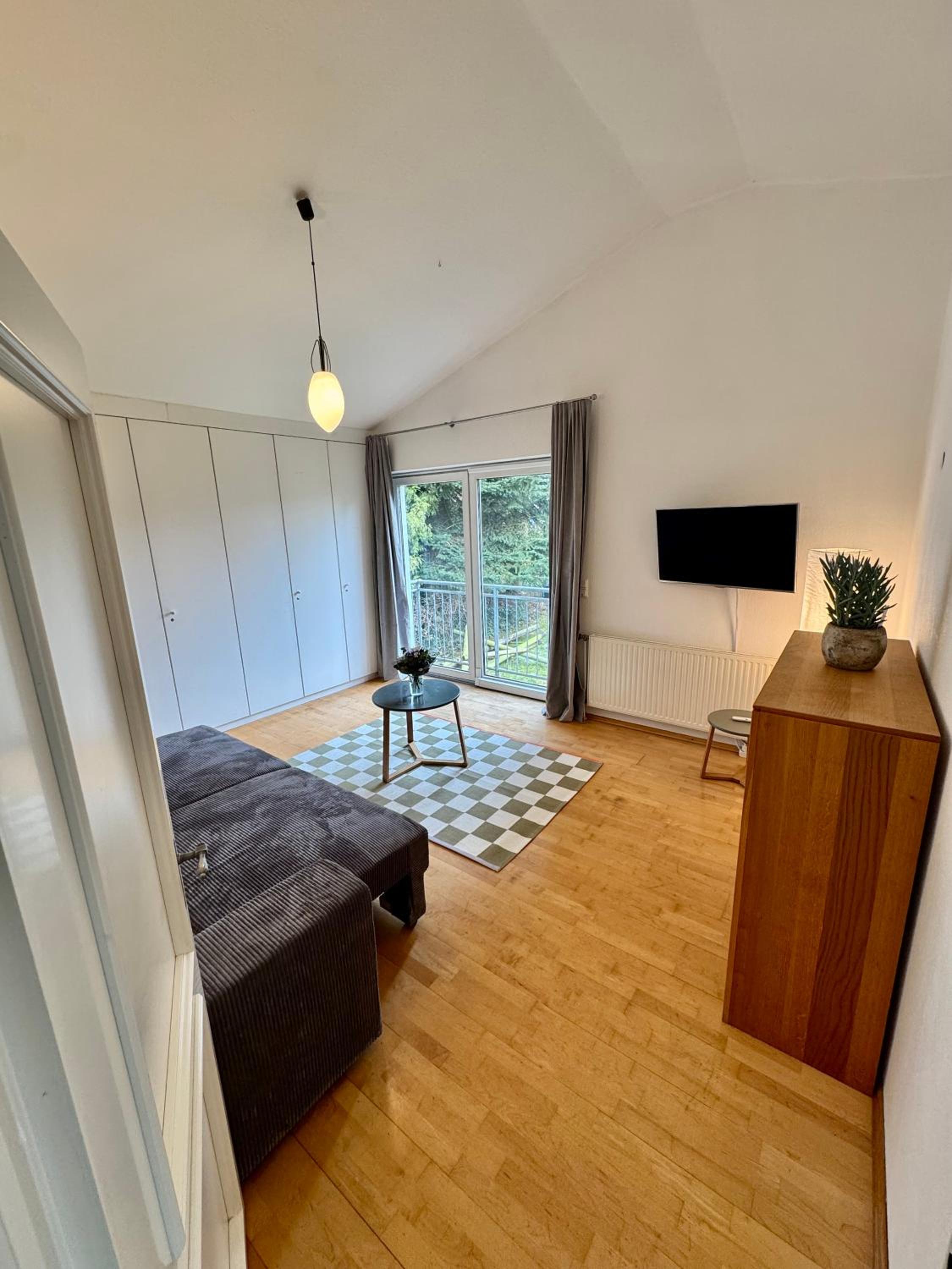 K4 Wohnung mit Gartenblick