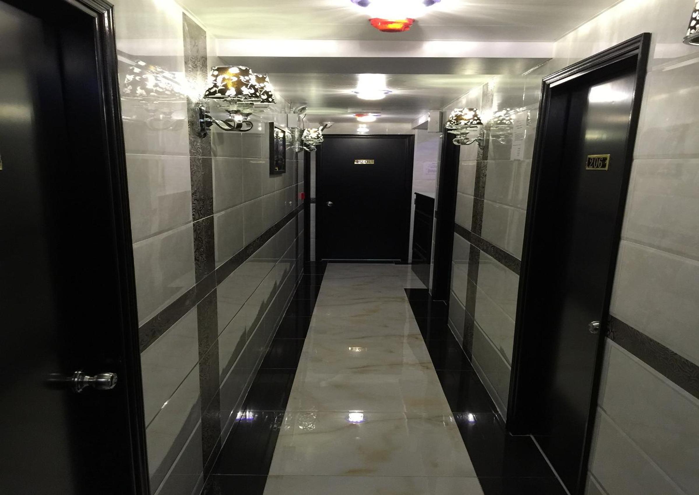 Skylark Hostel