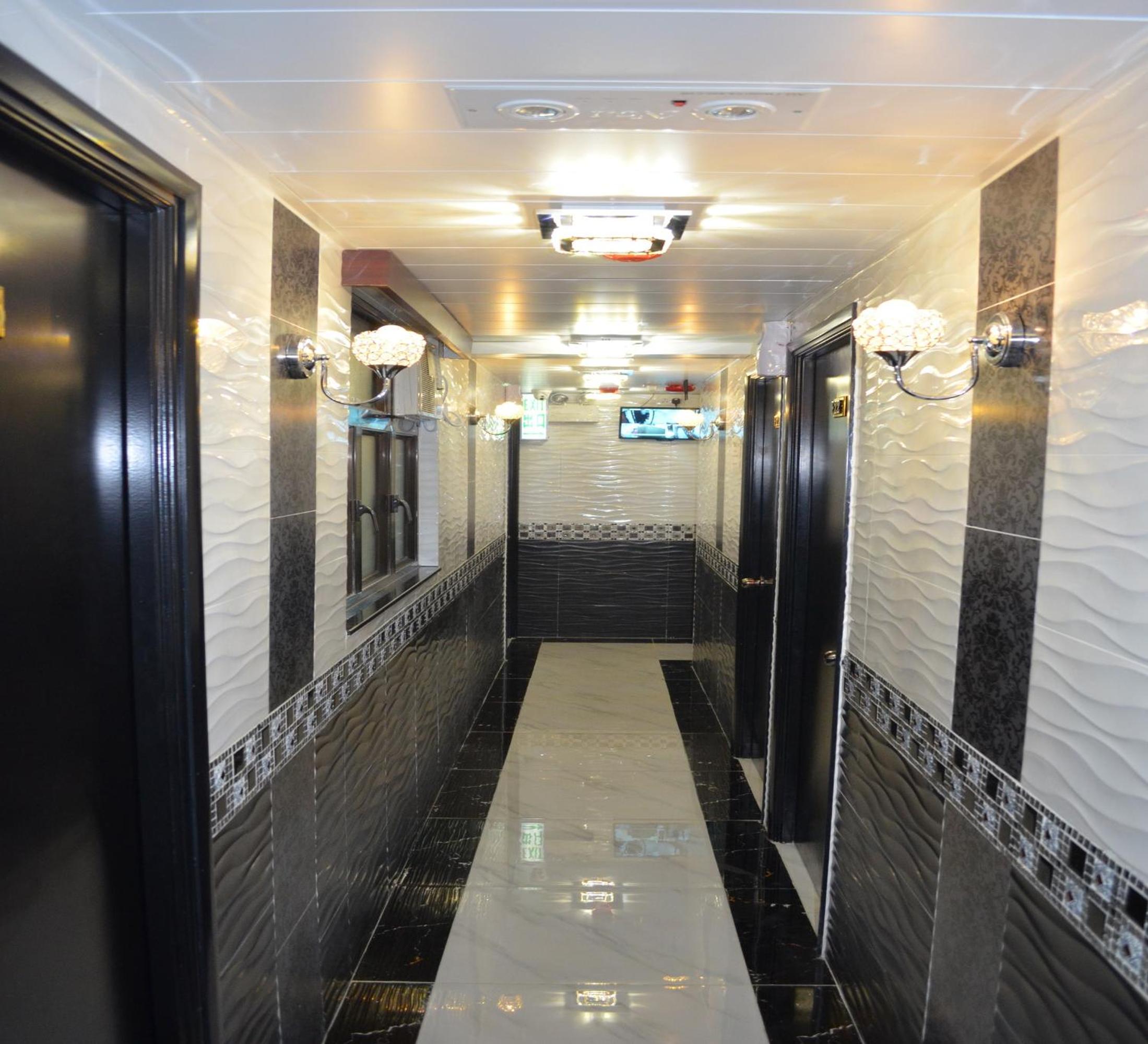 Skylark Hostel
