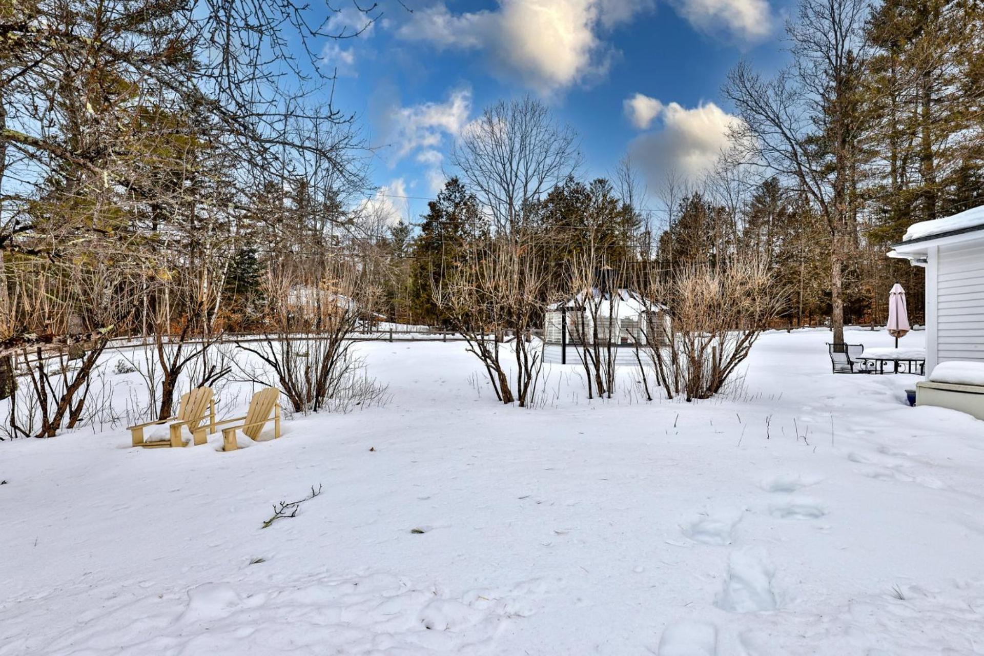 Chittenden Farmhouse - Historic 4BR, 2BA, 20 Min to Skiing, 7 Min to Mountaintop Resort