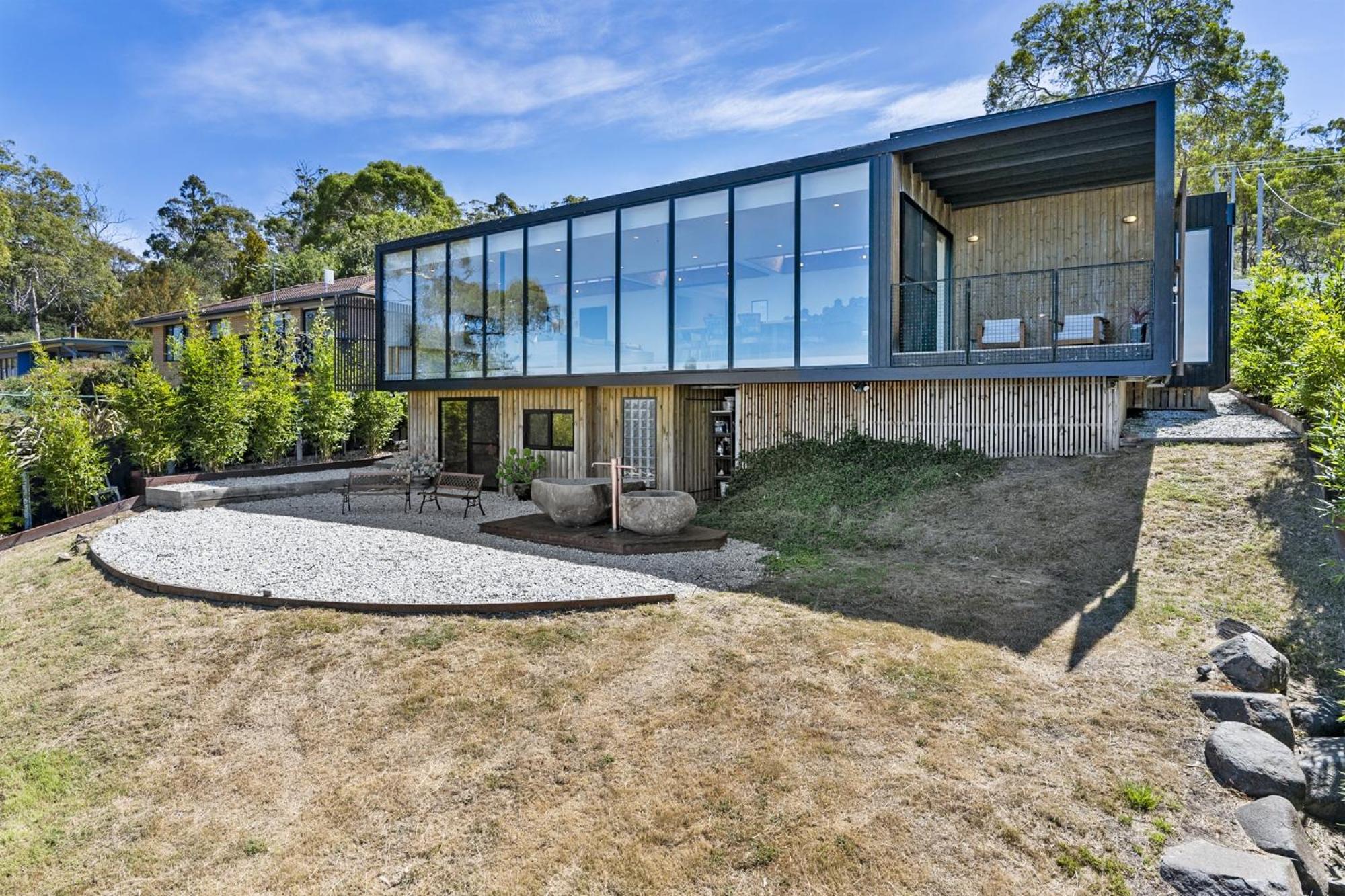Stylish Home with Outdoor Area & Spectacular Views