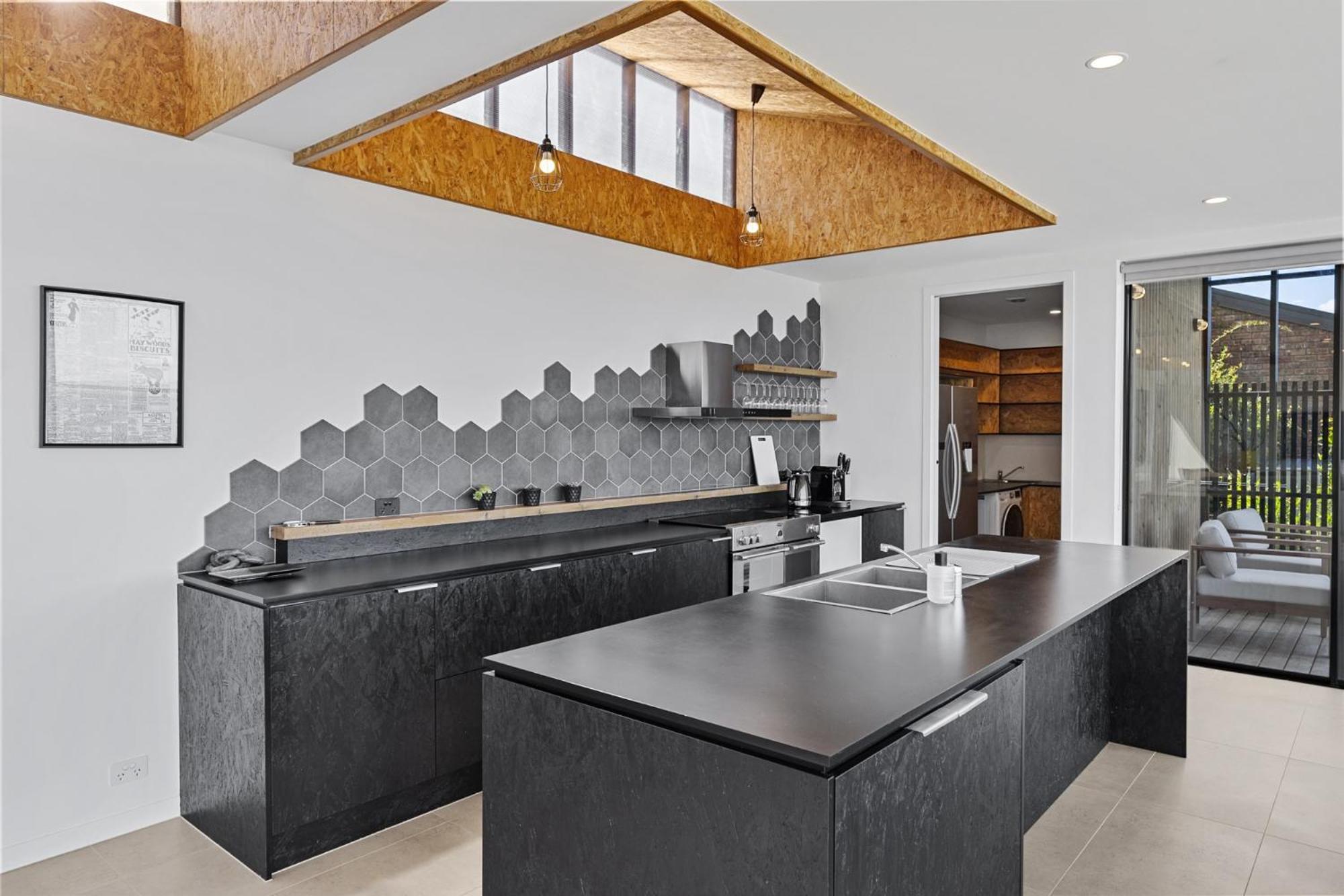 Stylish Home with Outdoor Area & Spectacular Views