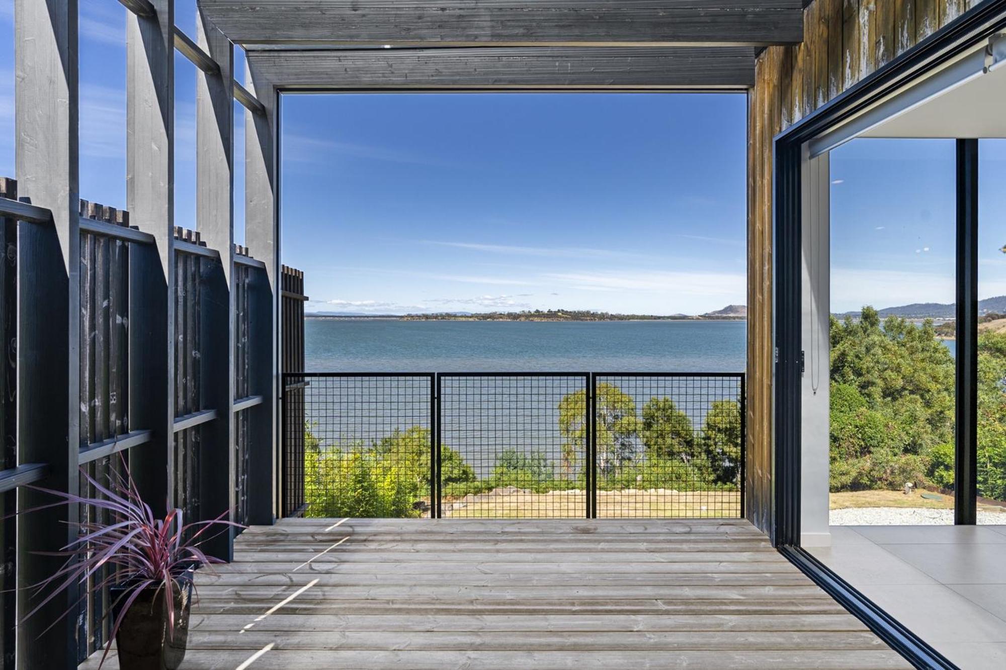 Stylish Home with Outdoor Area & Spectacular Views