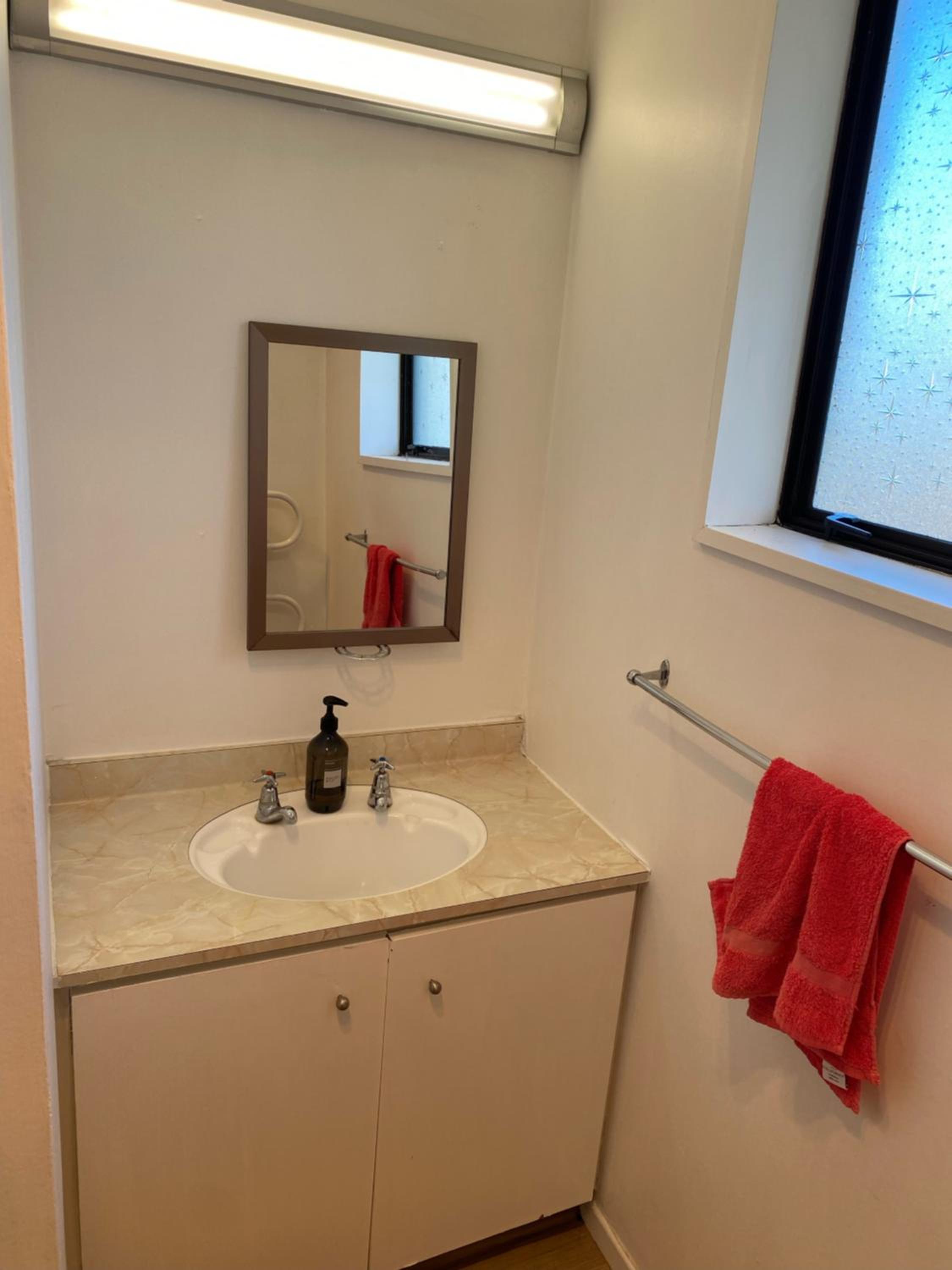 Methven central 3 bedroom house- Colcord