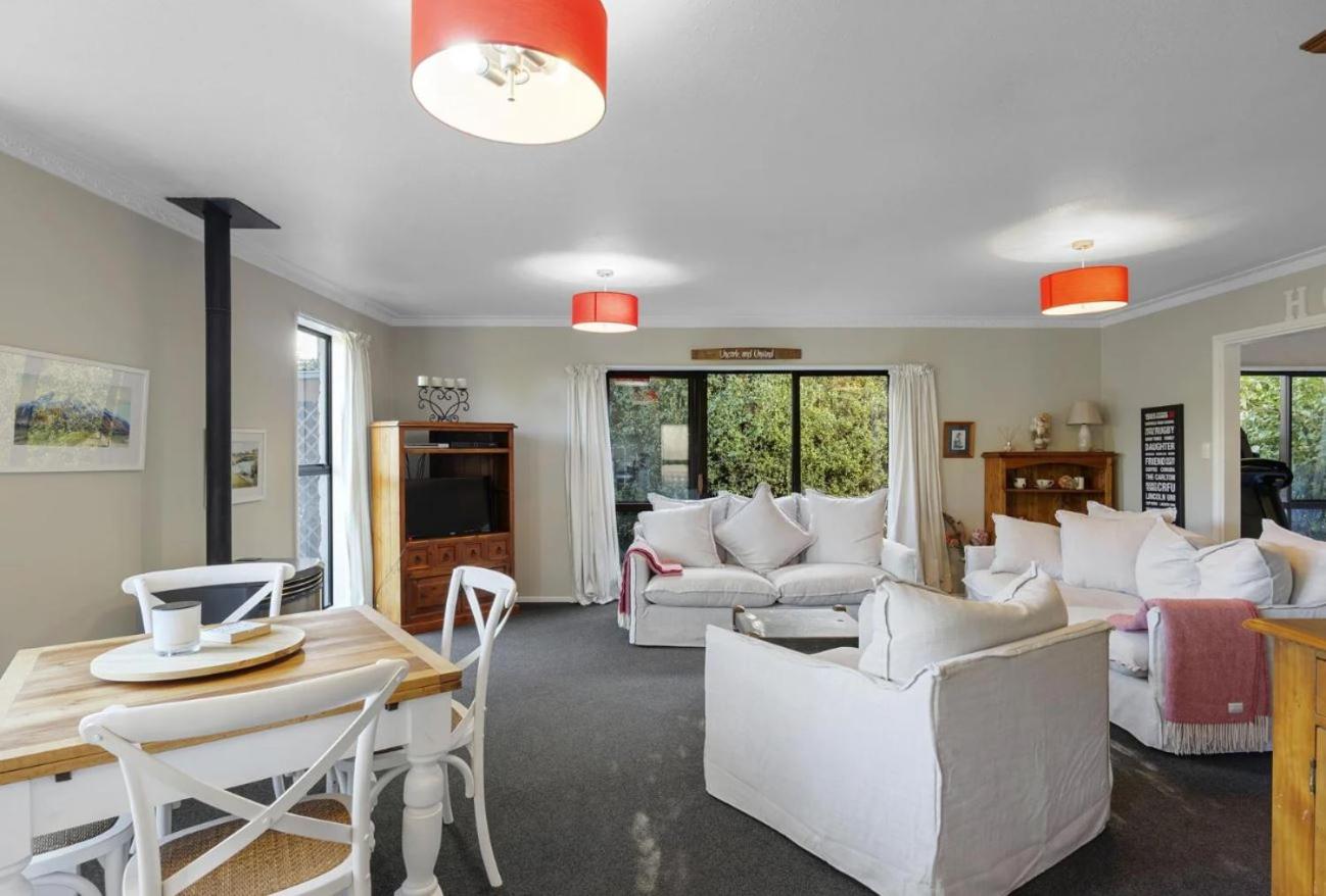 Methven central 3 bedroom house- Colcord