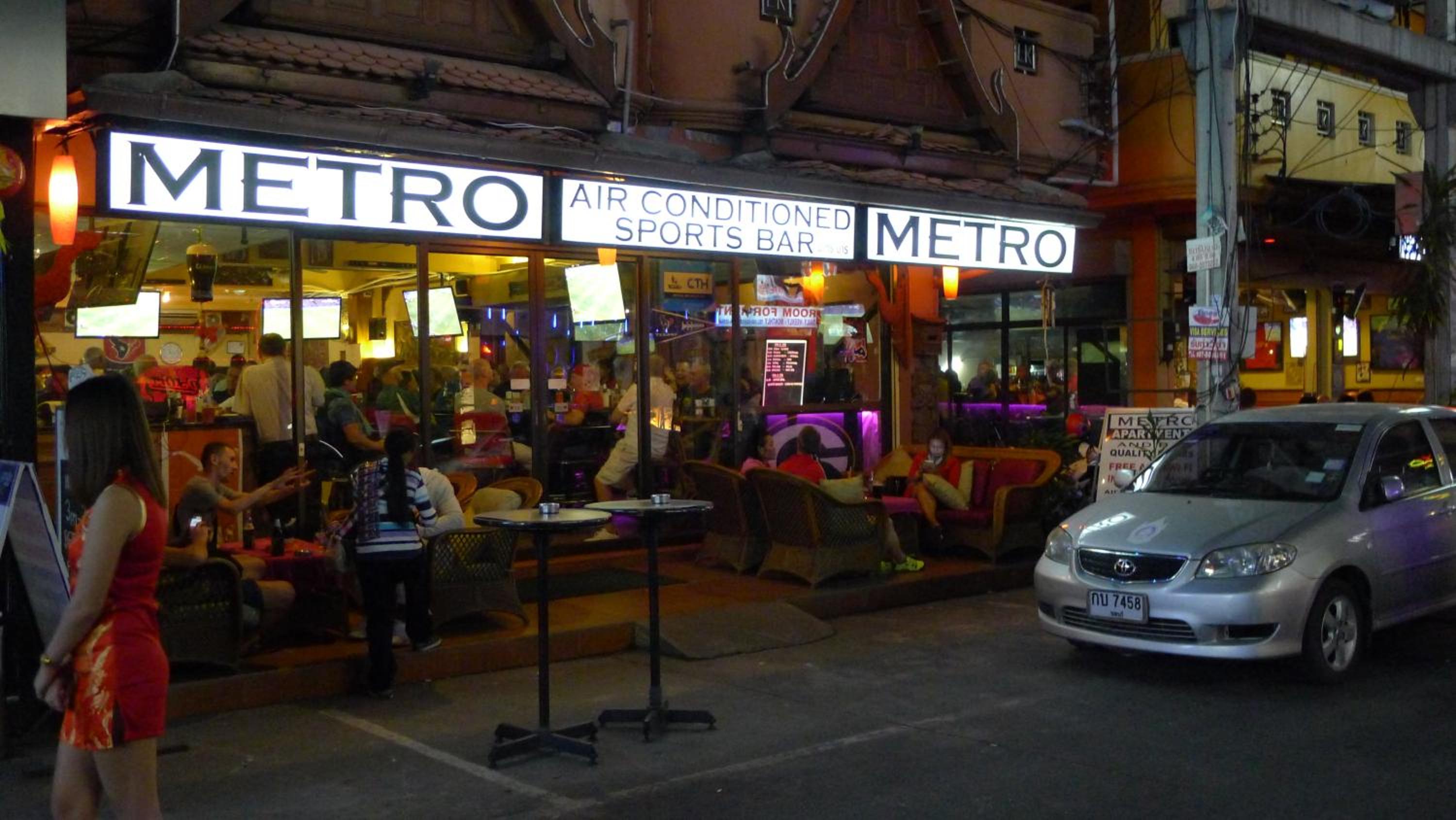 Metro Apartments