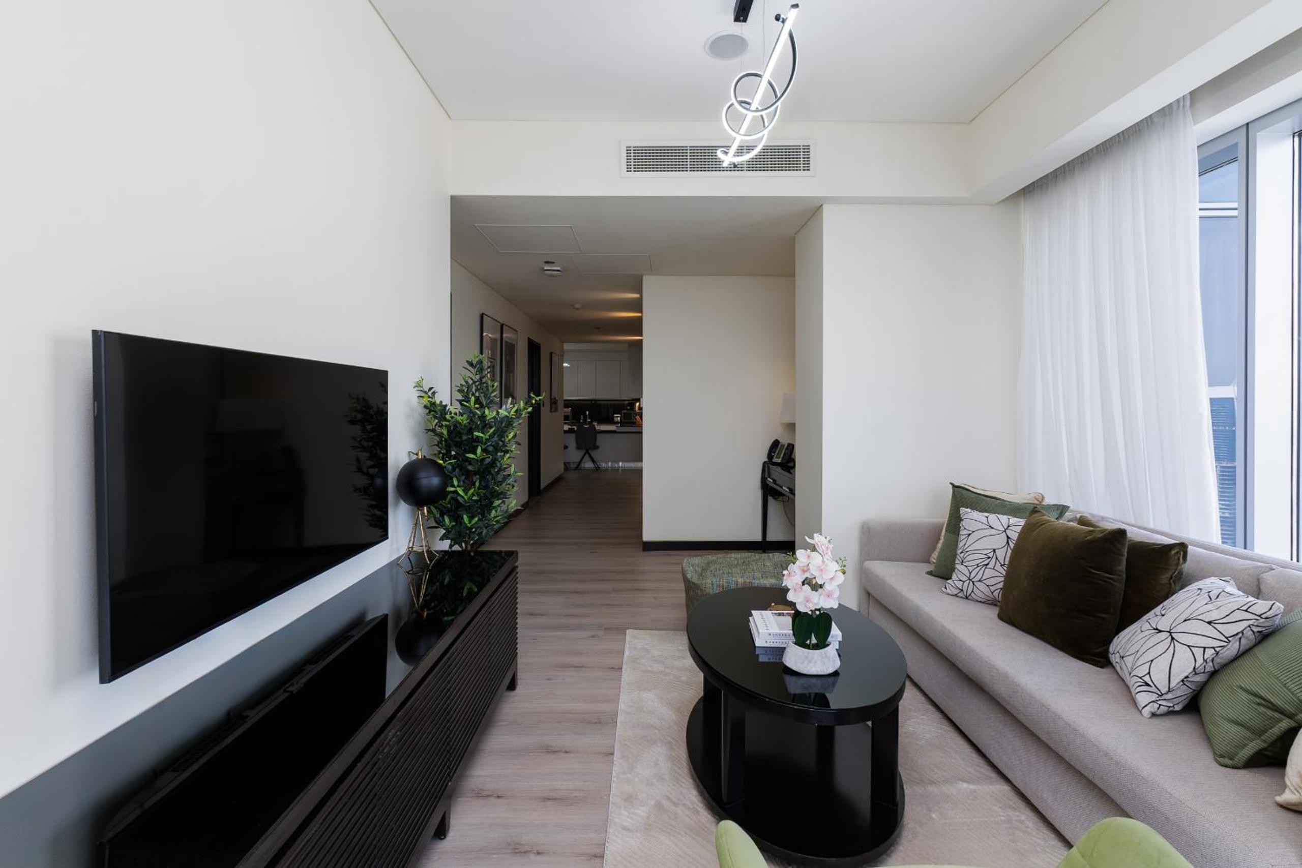 Address Dubai Marina, Dubai Marina - Mint Stay
