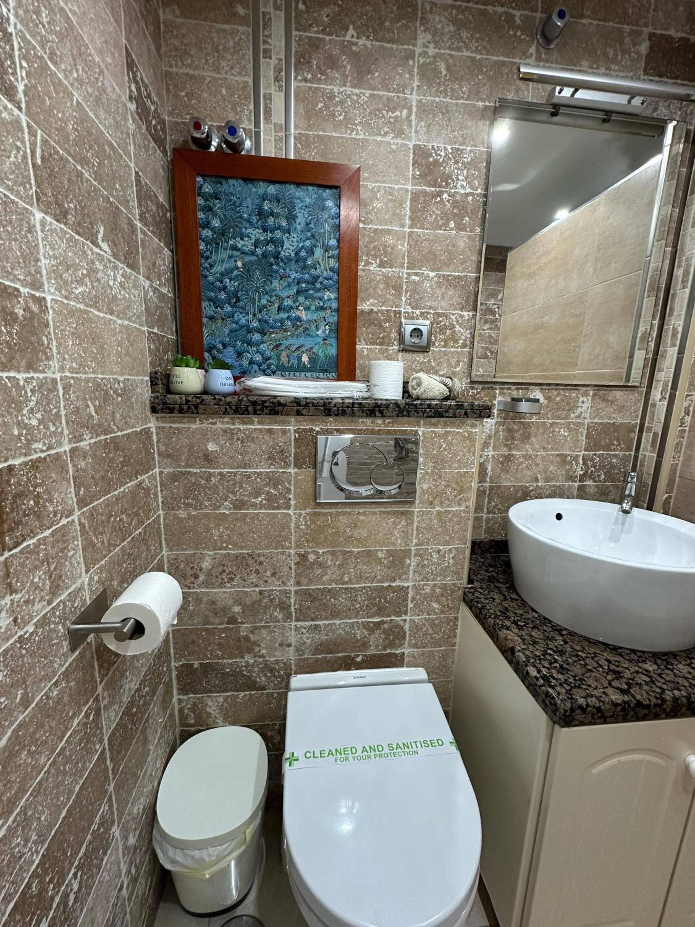 Modern 1BR Walk to Beach, Casino & Puerto Banús