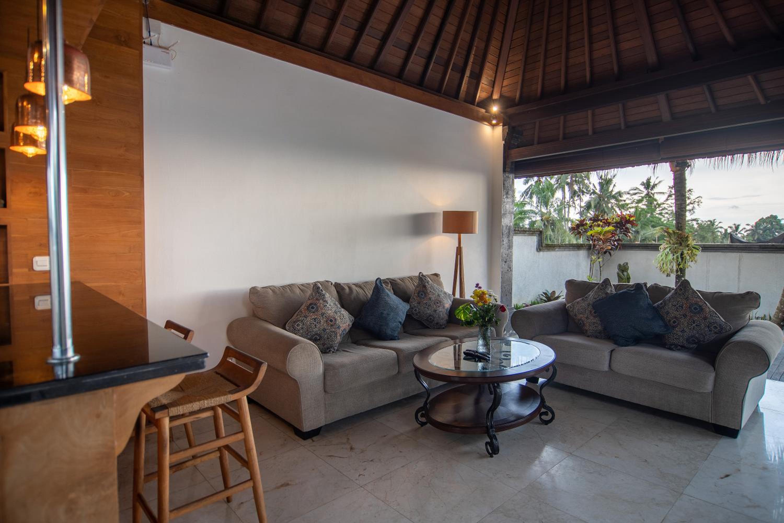 Uma Langkih Villa